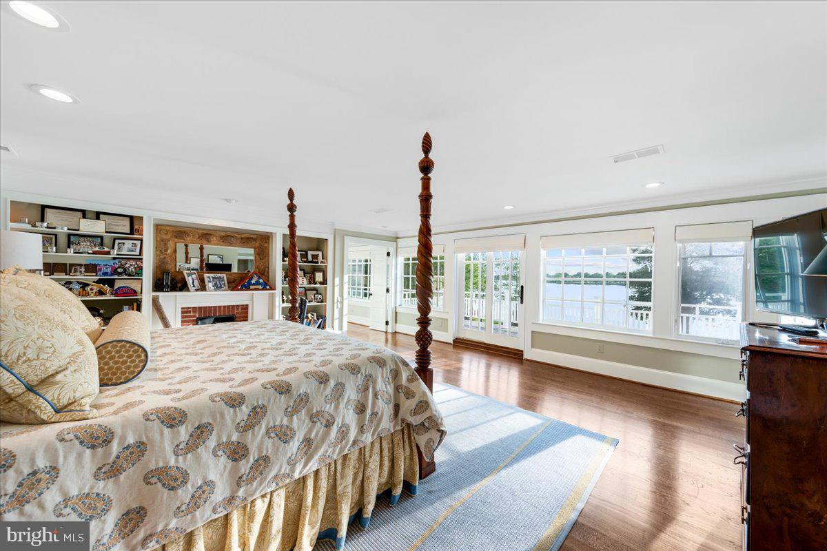 EASTON - Residential