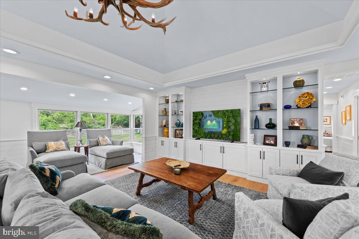 EASTON - Residential