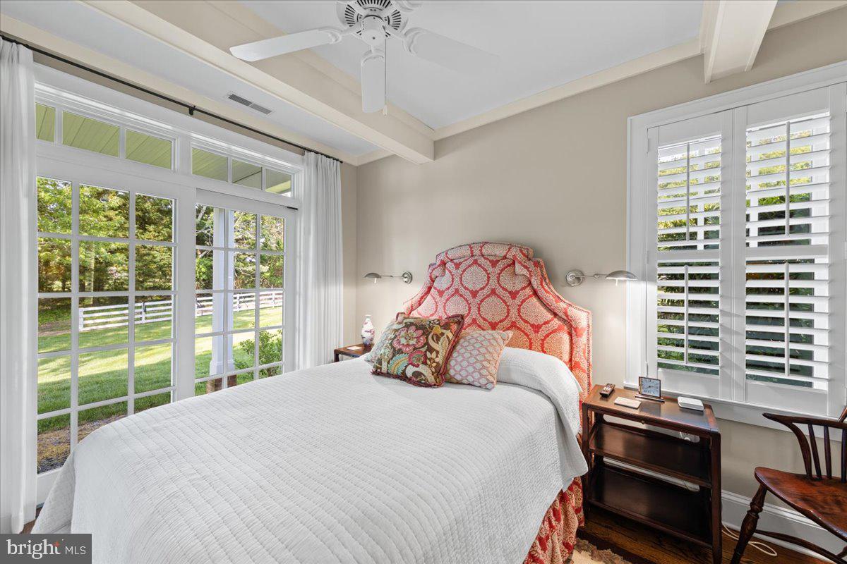 EASTON - Residential