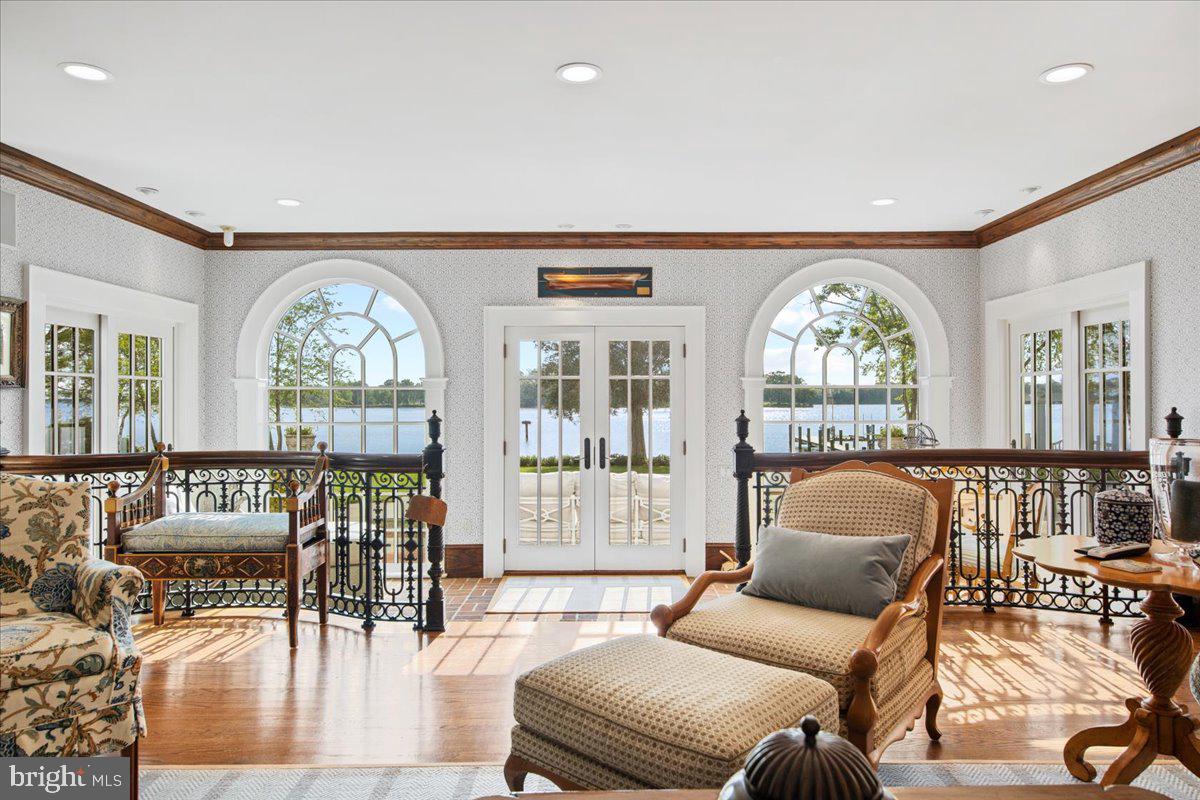 EASTON - Residential