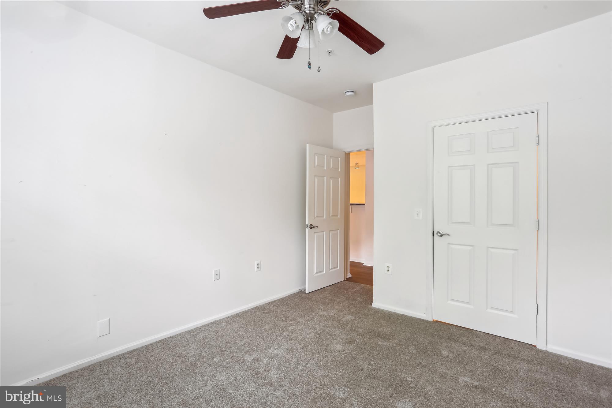 WHITE FLINT STATION - Residential