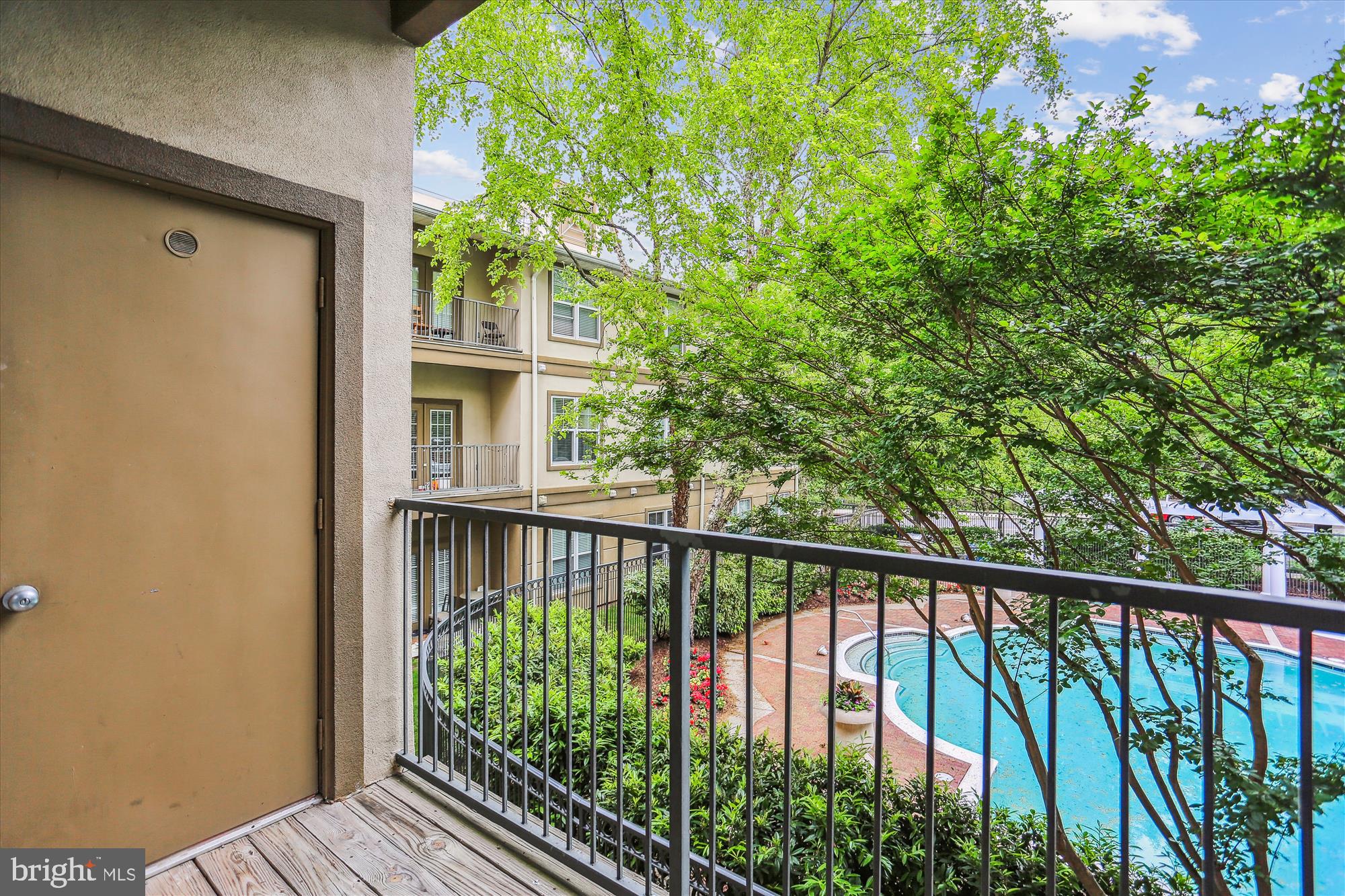 WHITE FLINT STATION - Residential