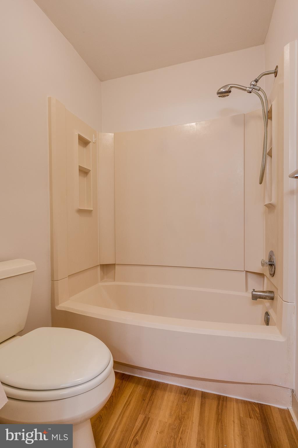 VALLEY GREEN CONDO - Residential