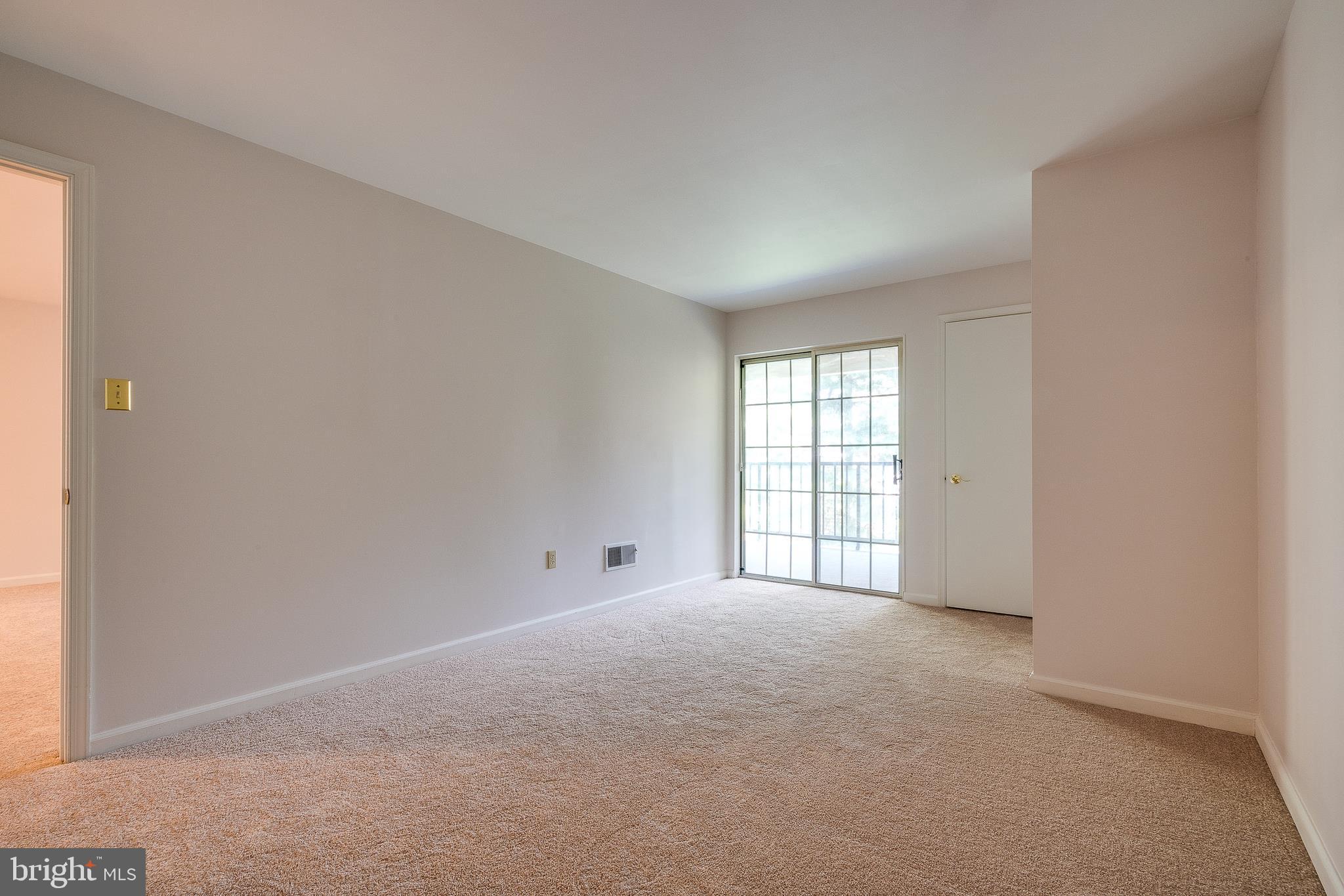 VALLEY GREEN CONDO - Residential