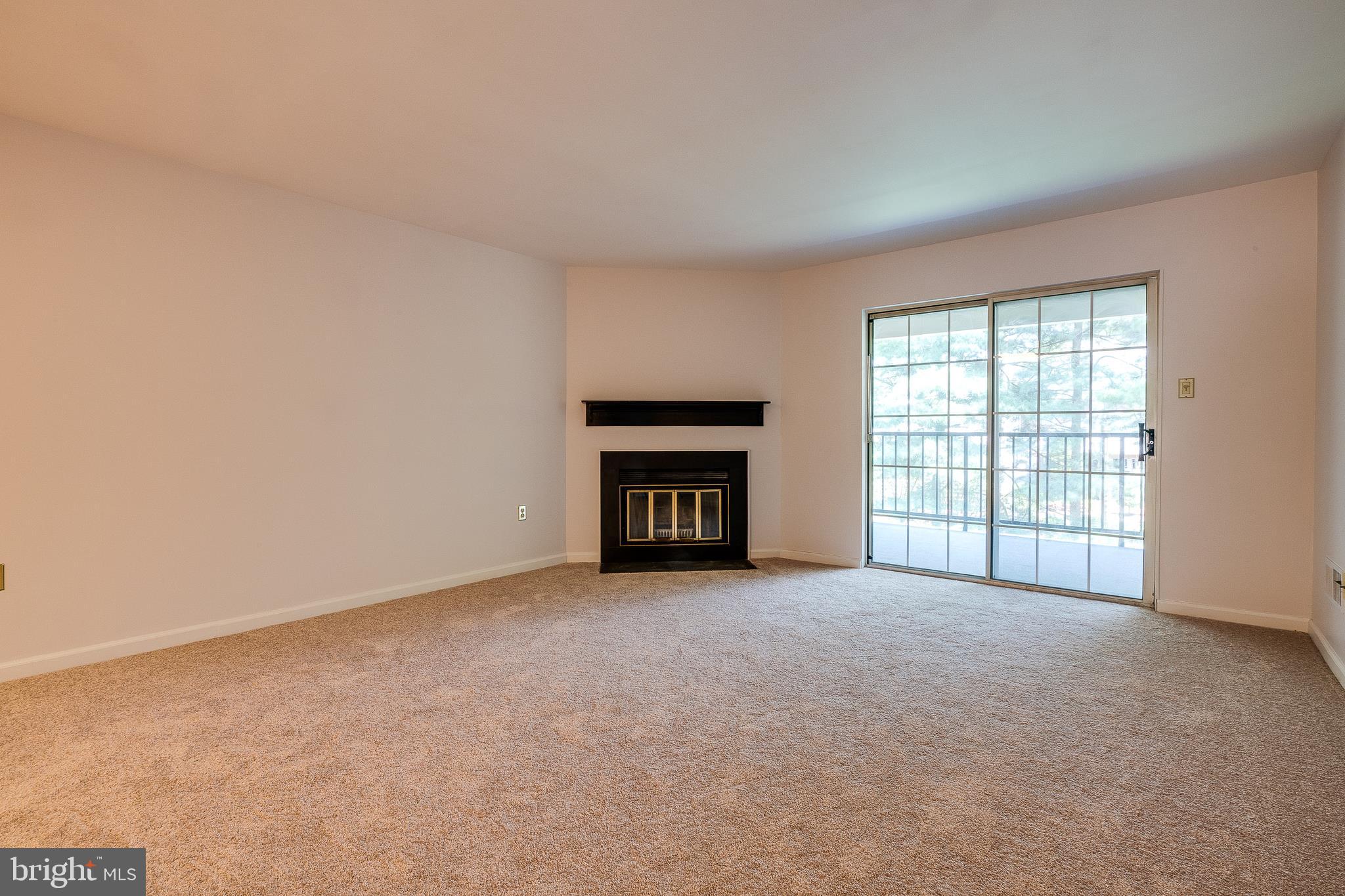 VALLEY GREEN CONDO - Residential