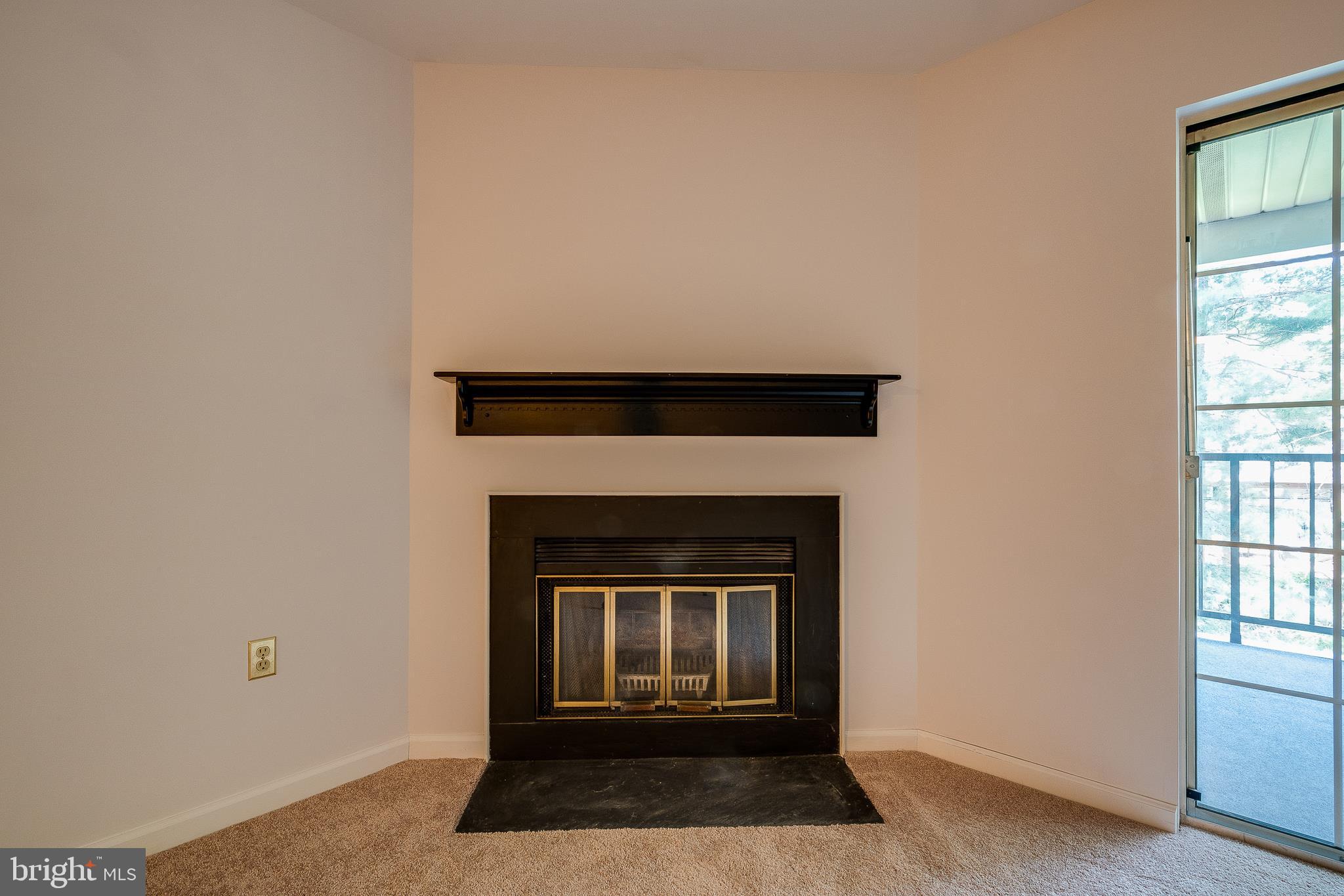 VALLEY GREEN CONDO - Residential