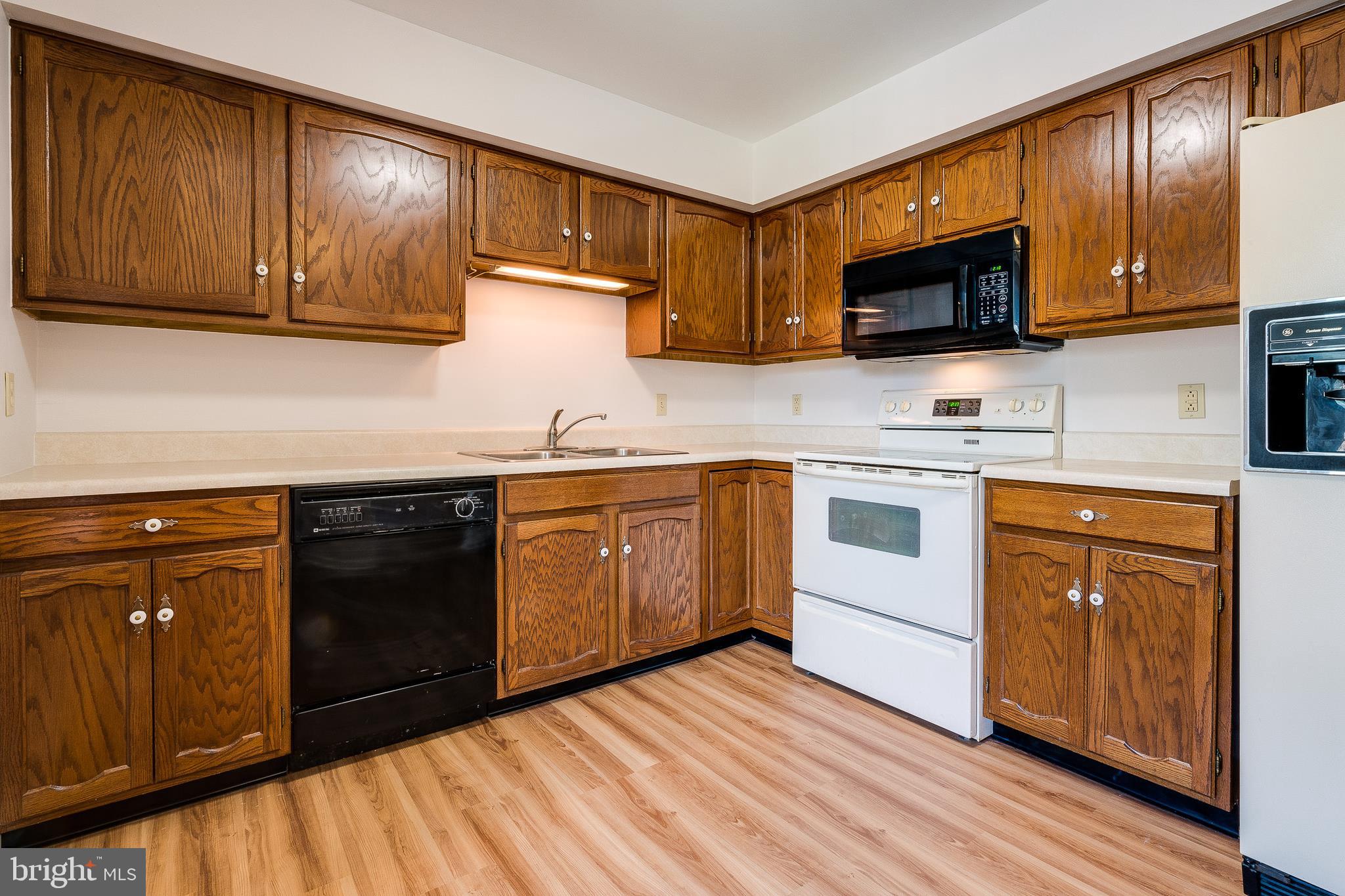 VALLEY GREEN CONDO - Residential