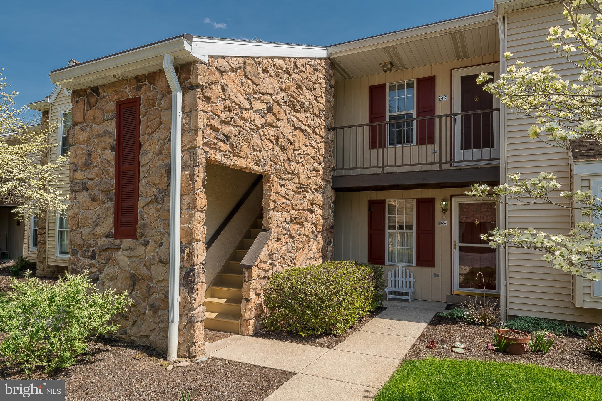 VALLEY GREEN CONDO - Residential