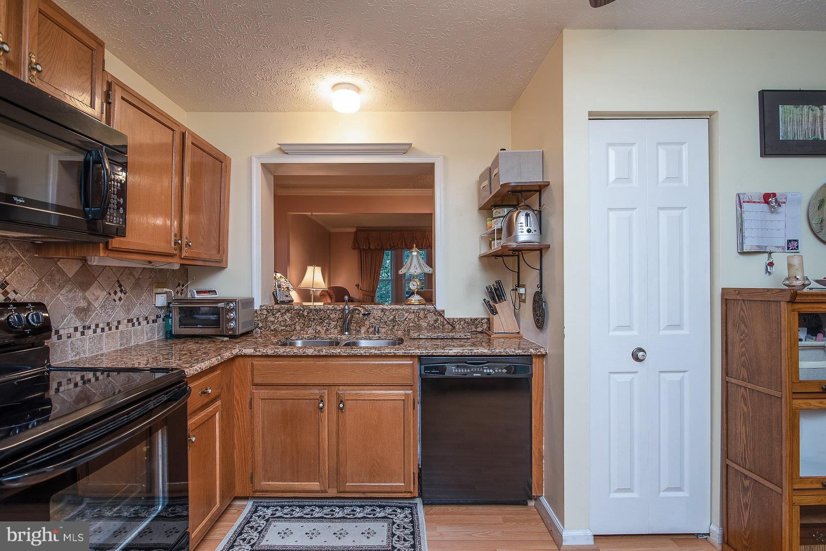 HAMPTON OAKS - Residential