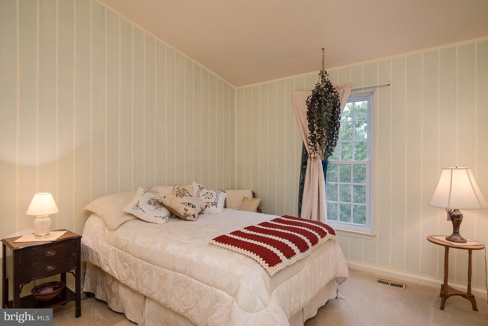 HAMPTON OAKS - Residential