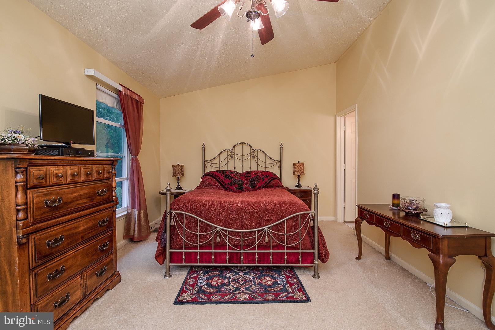 HAMPTON OAKS - Residential