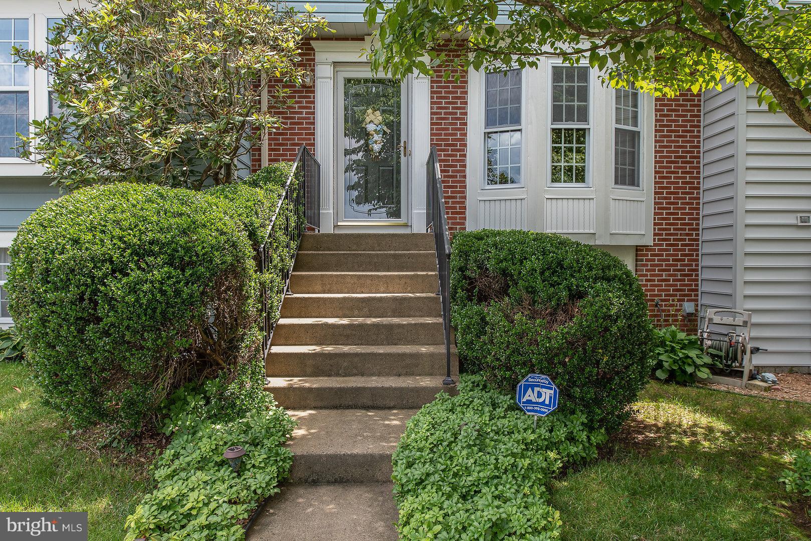 HAMPTON OAKS - Residential