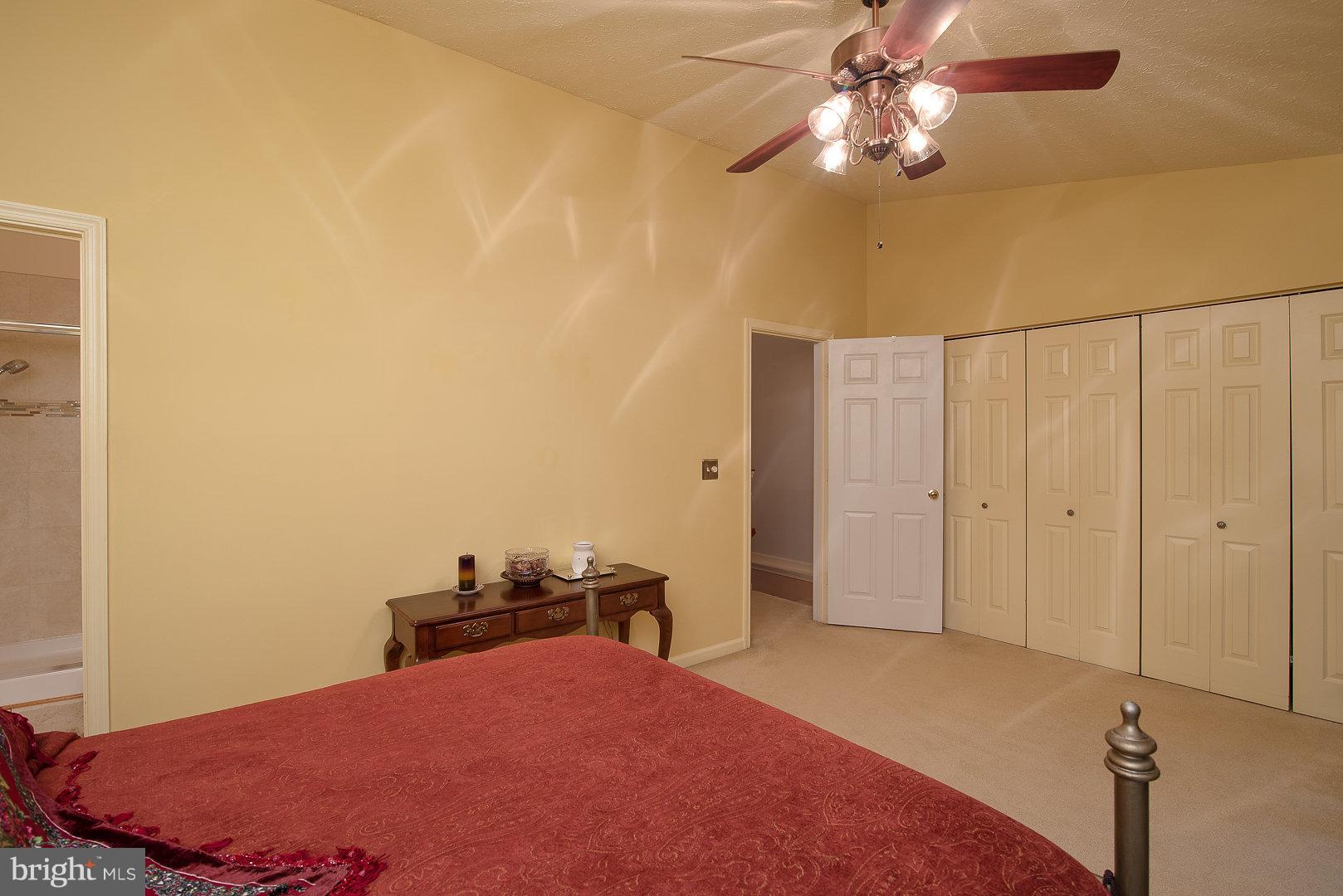 HAMPTON OAKS - Residential