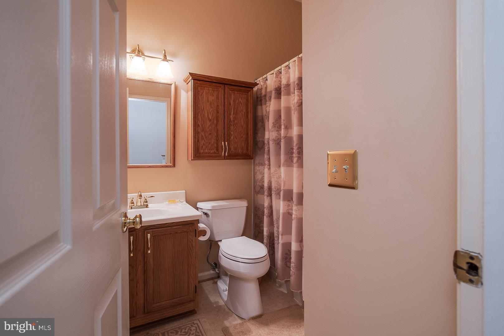 HAMPTON OAKS - Residential