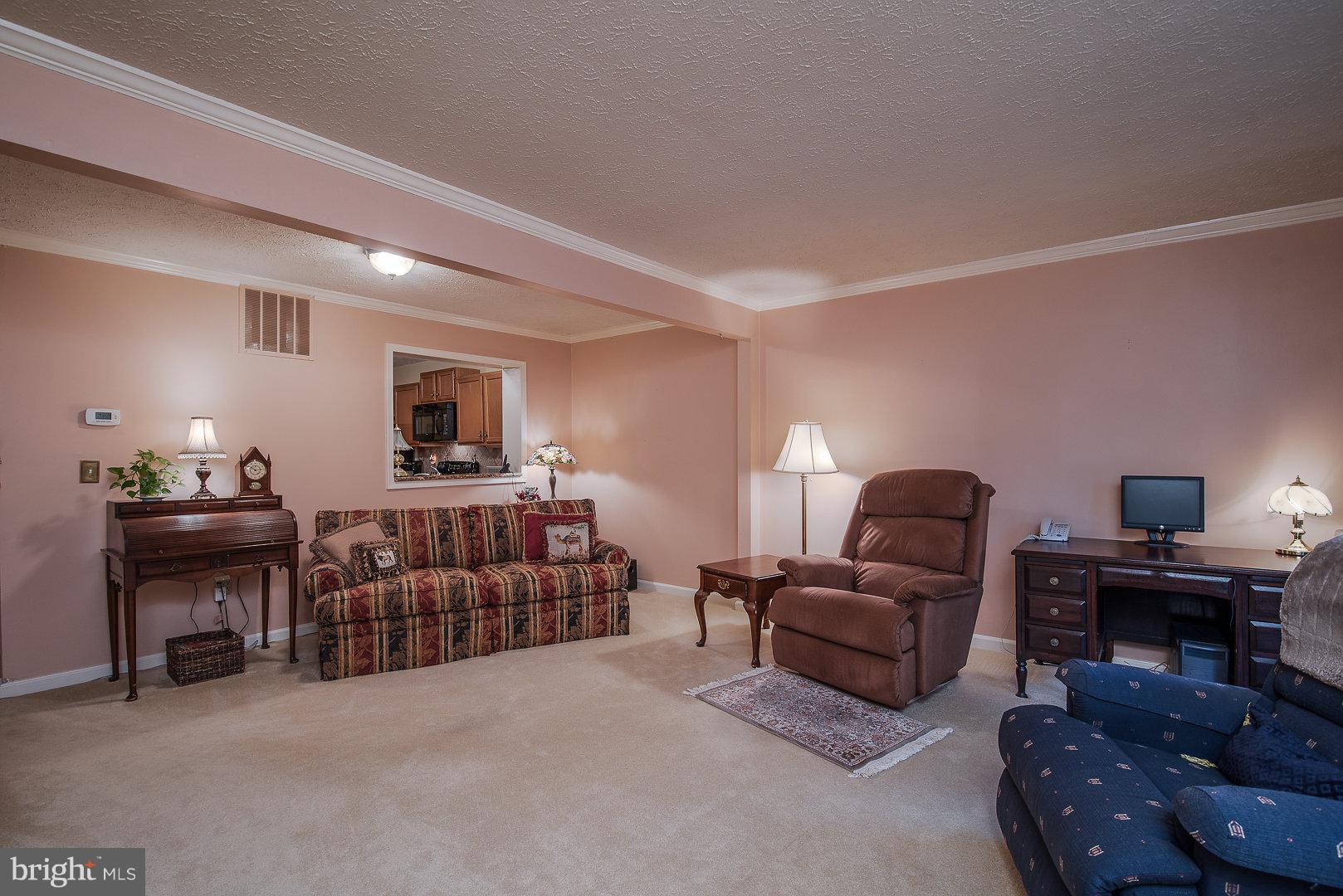 HAMPTON OAKS - Residential