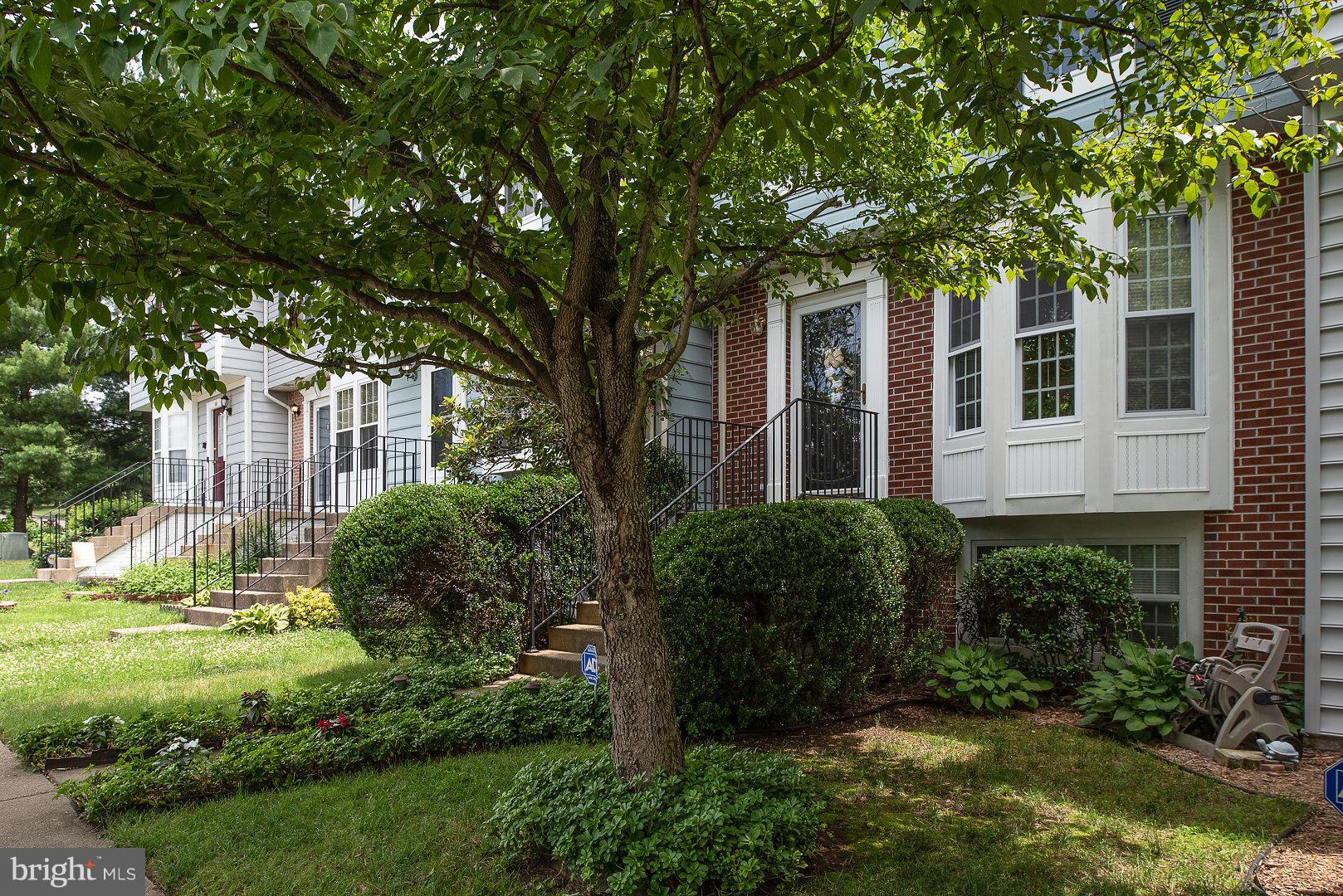 HAMPTON OAKS - Residential