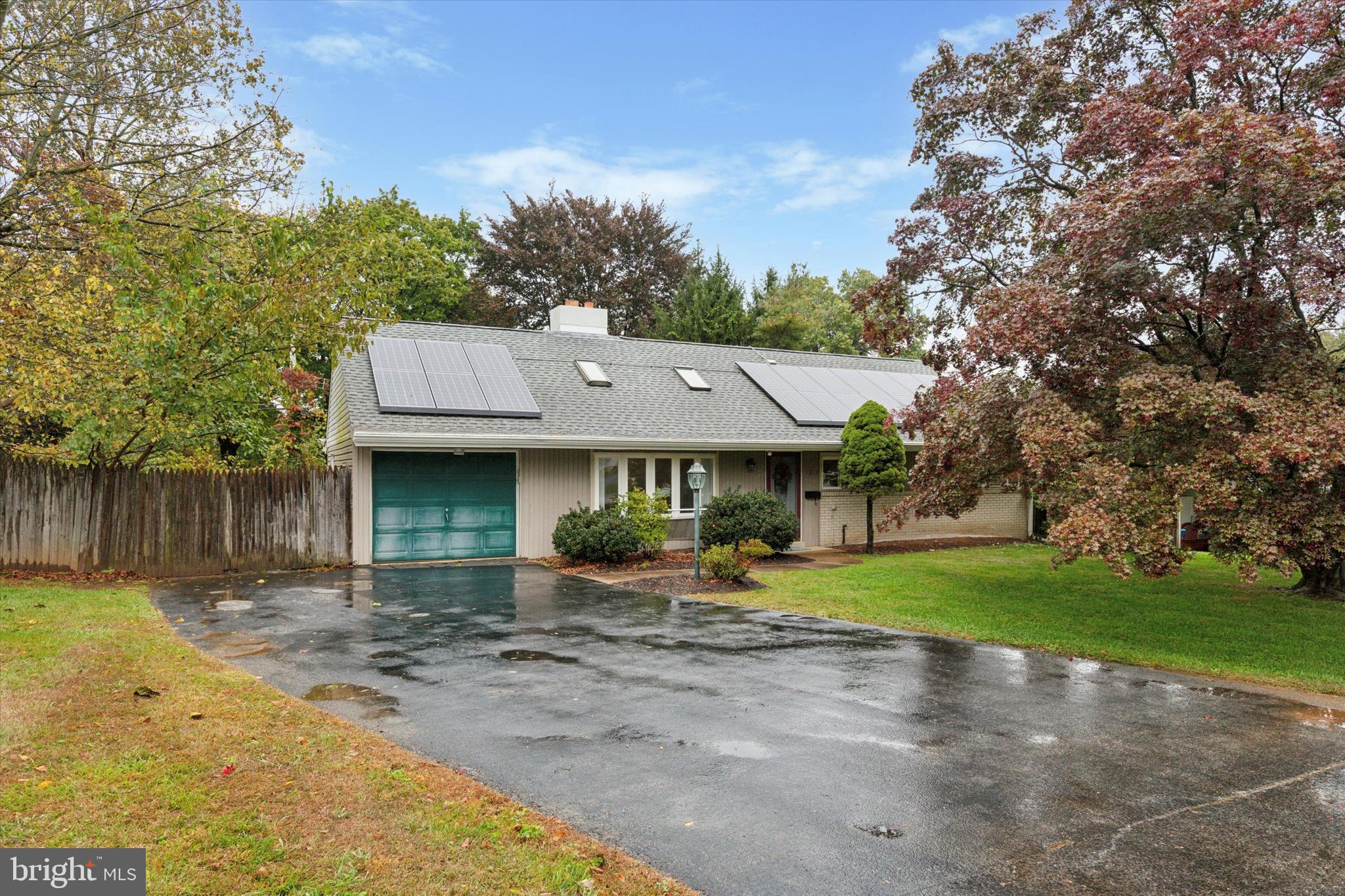 1209 THISTLEWOOD LANE