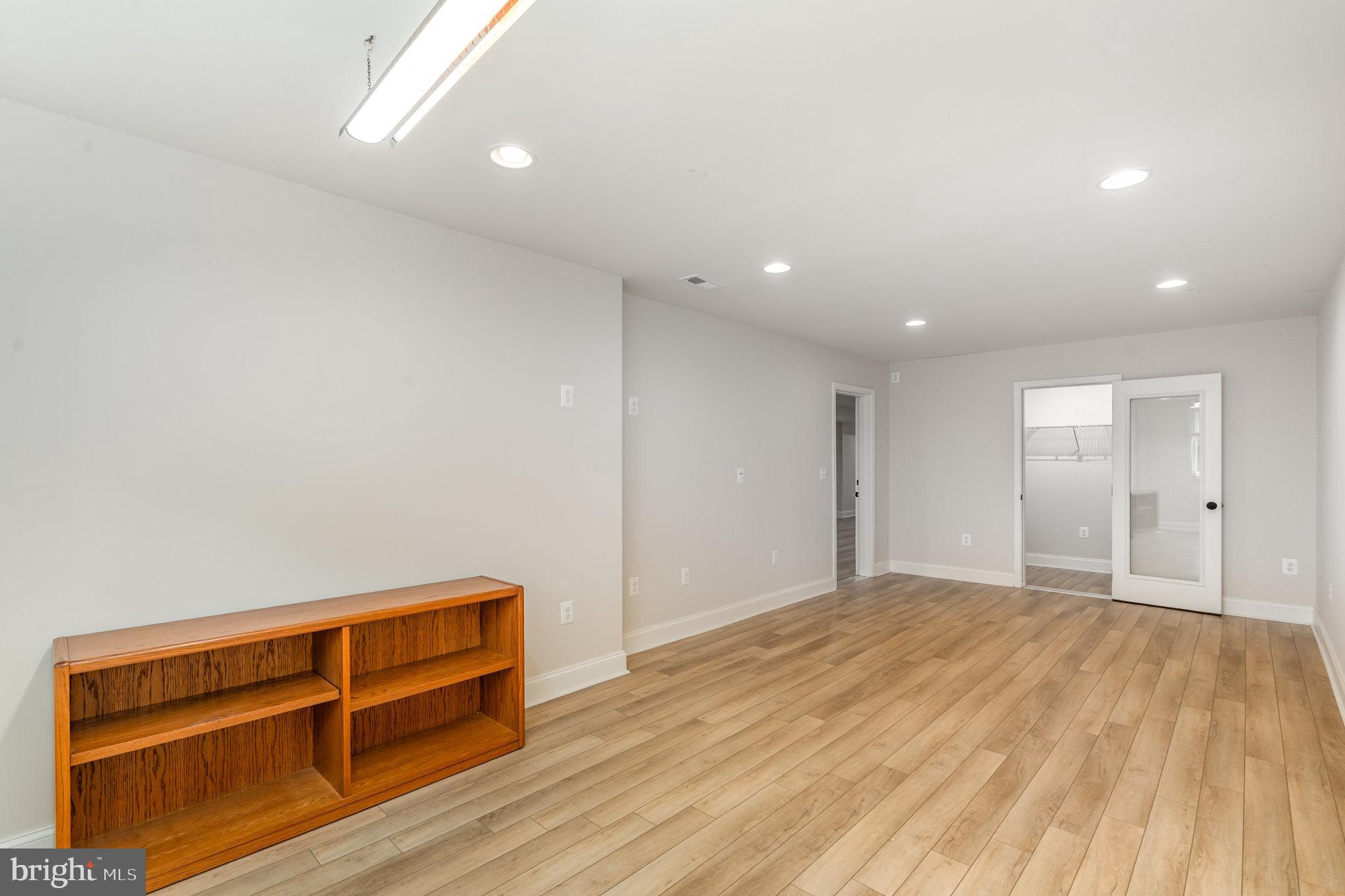 WOODLAWN - Residential