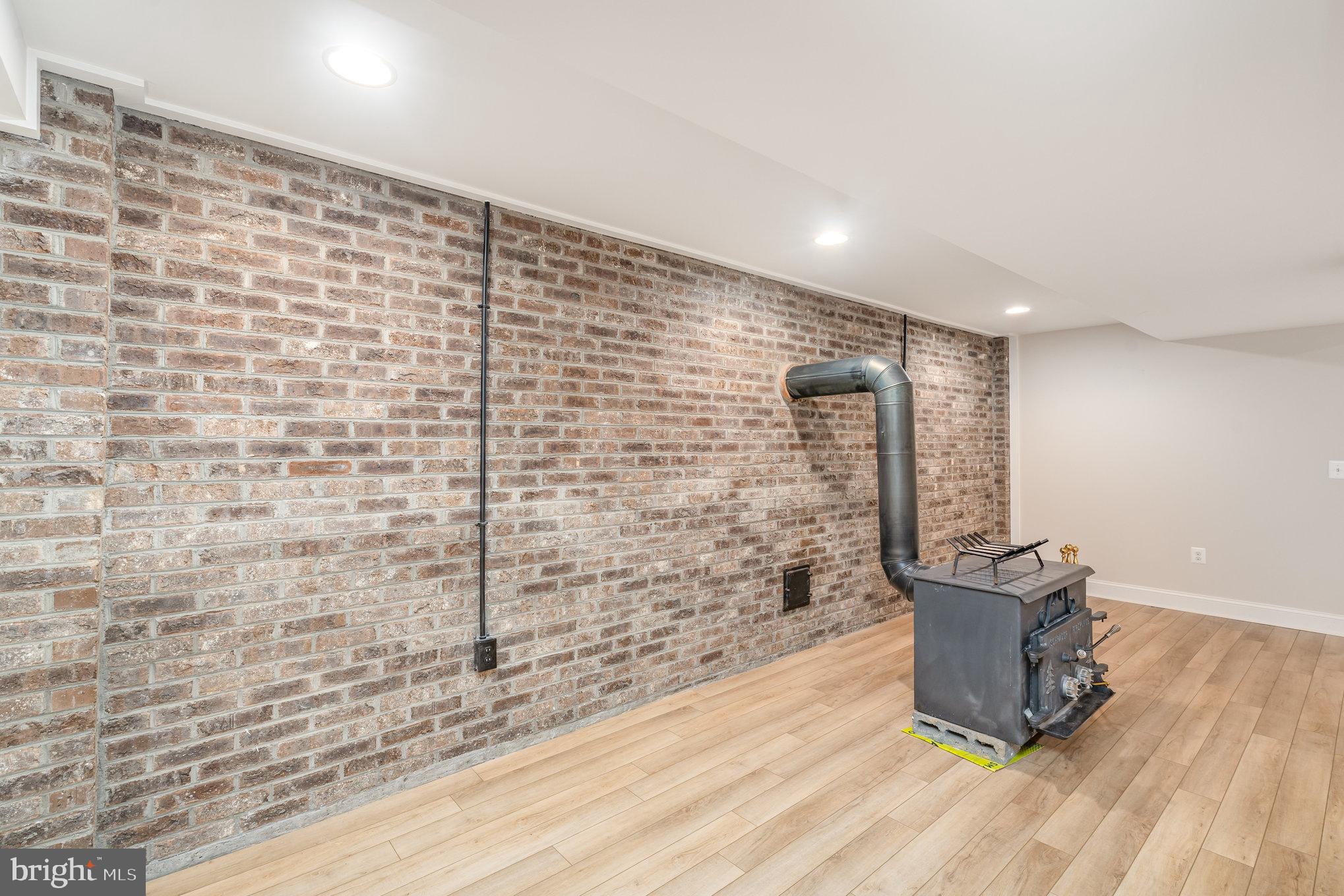 WOODLAWN - Residential