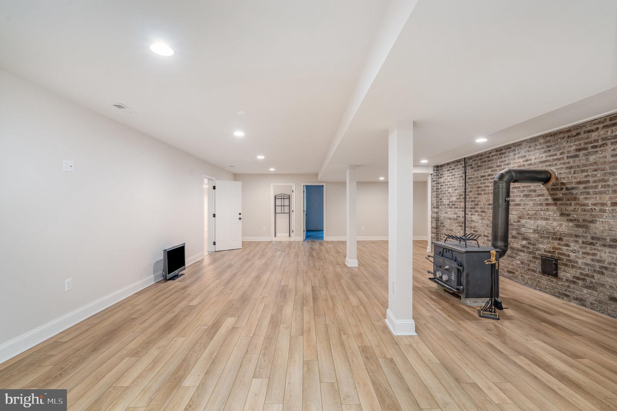 WOODLAWN - Residential