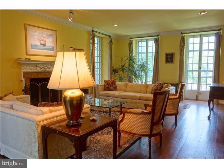 CHESTNUT HILL - Residential