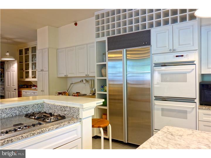 CHESTNUT HILL - Residential