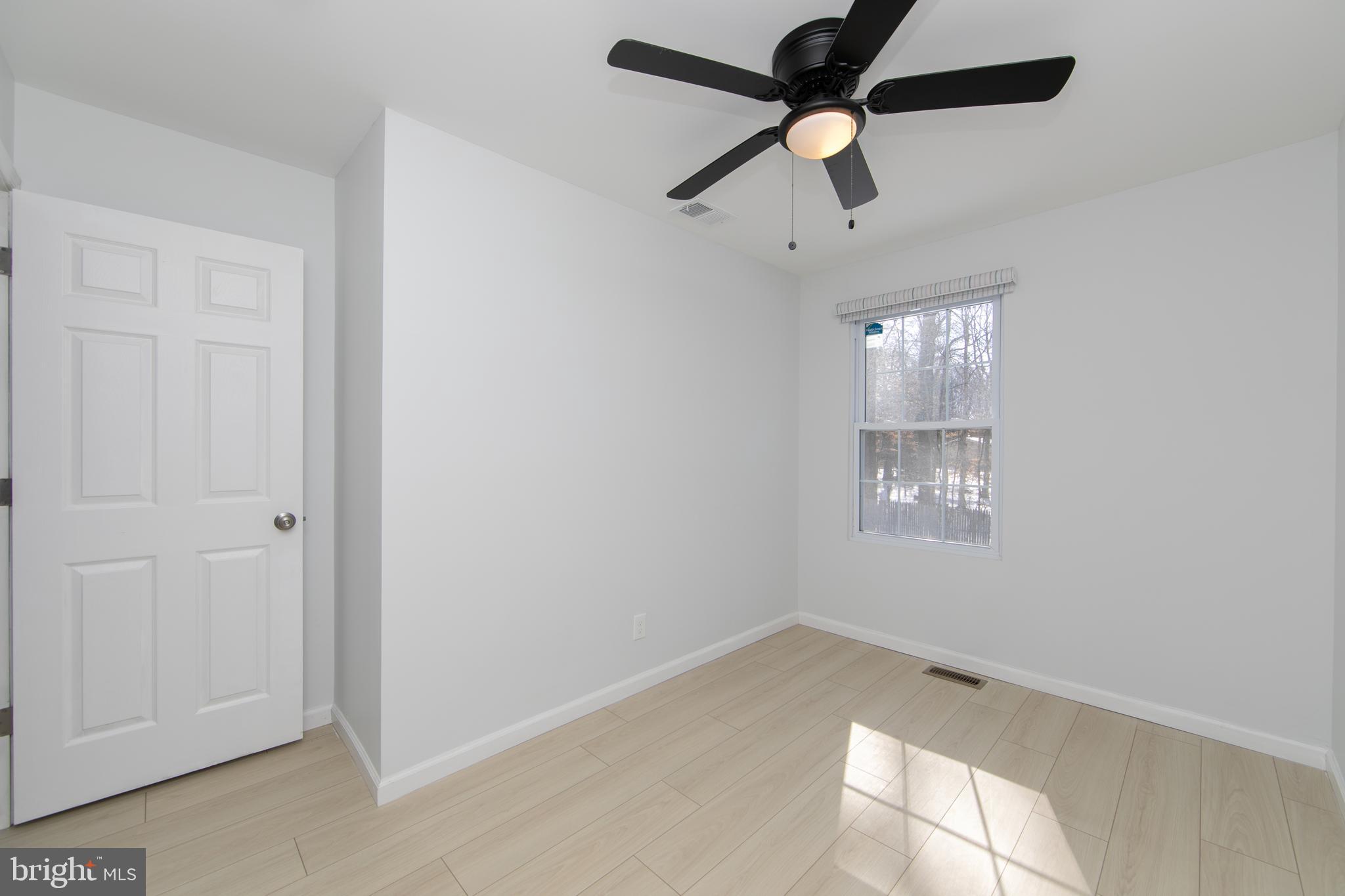 BRIARBANK - Residential