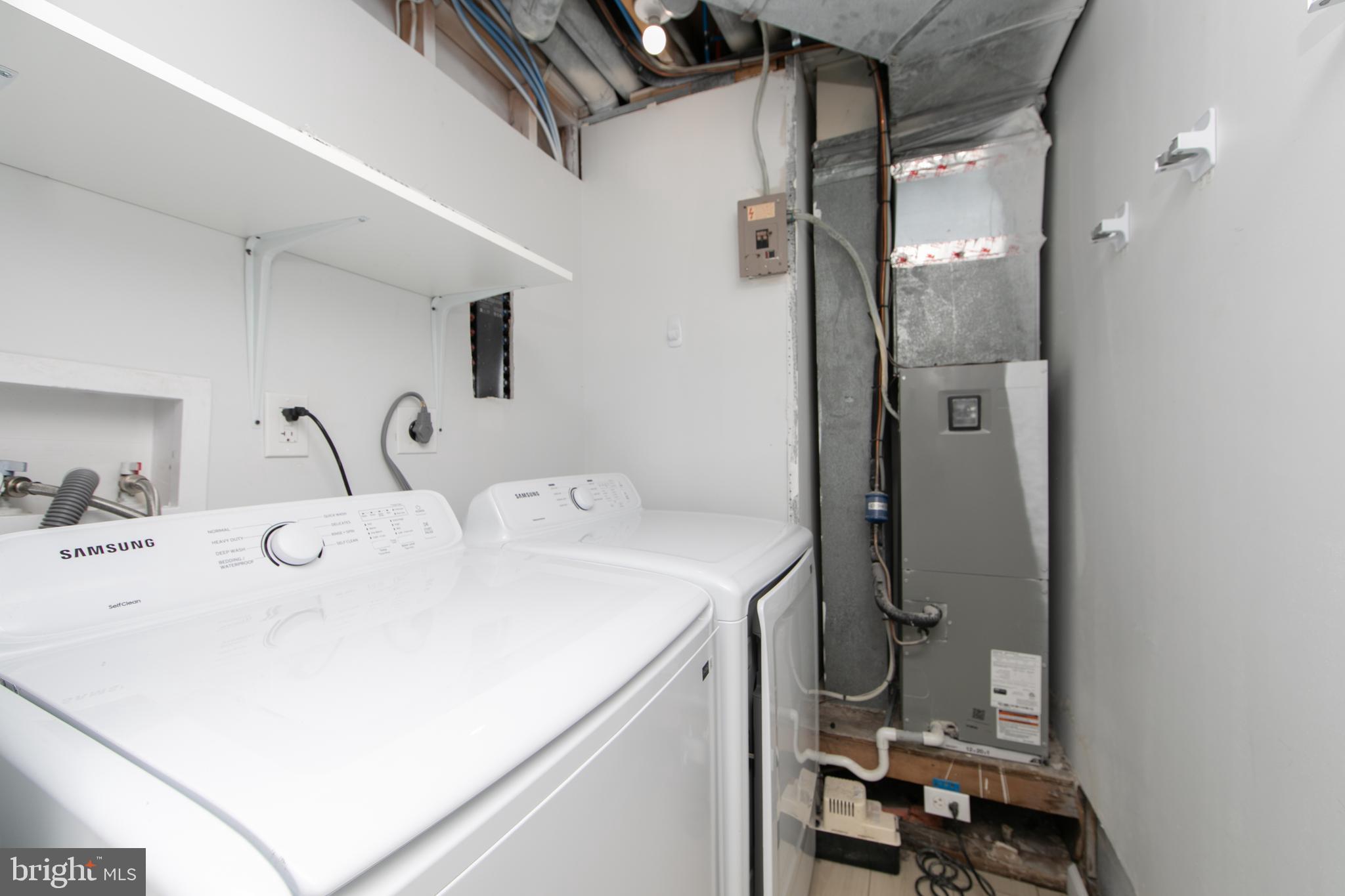 BRIARBANK - Residential