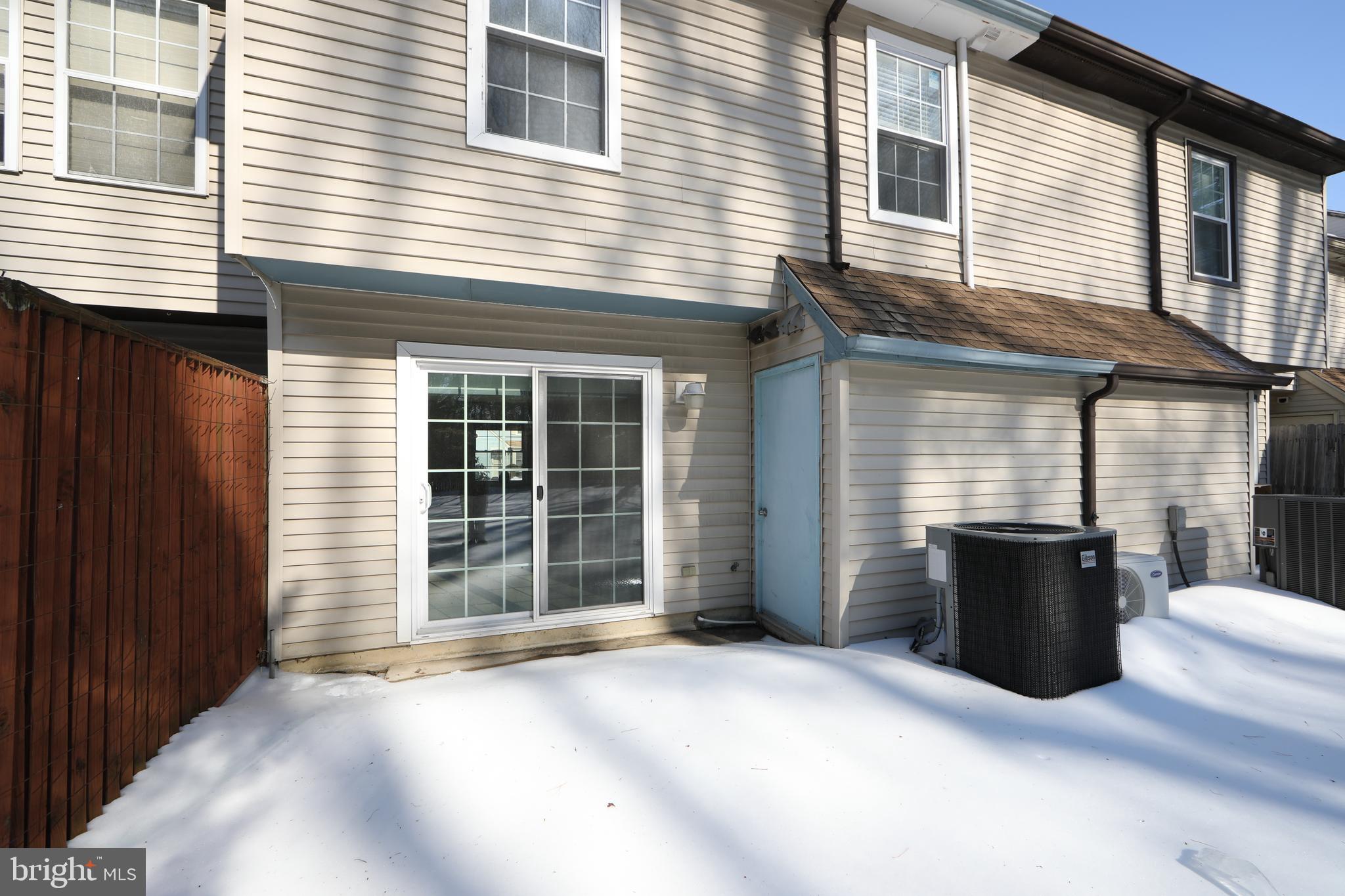 BRIARBANK - Residential