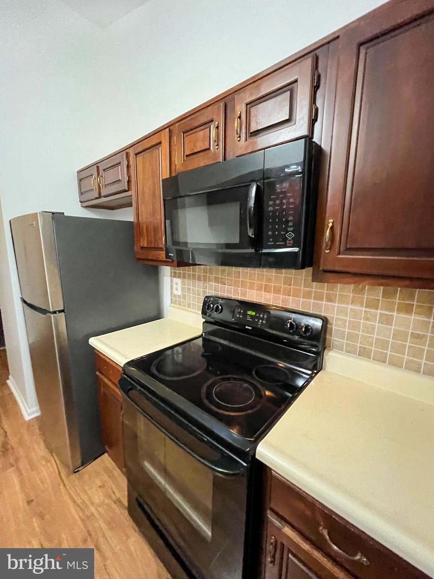 2Bed 2 Full Baths penthouse level condo in Harford County. Modern amenities throughout, newer floors, laundry, central air. Available for move-in.
