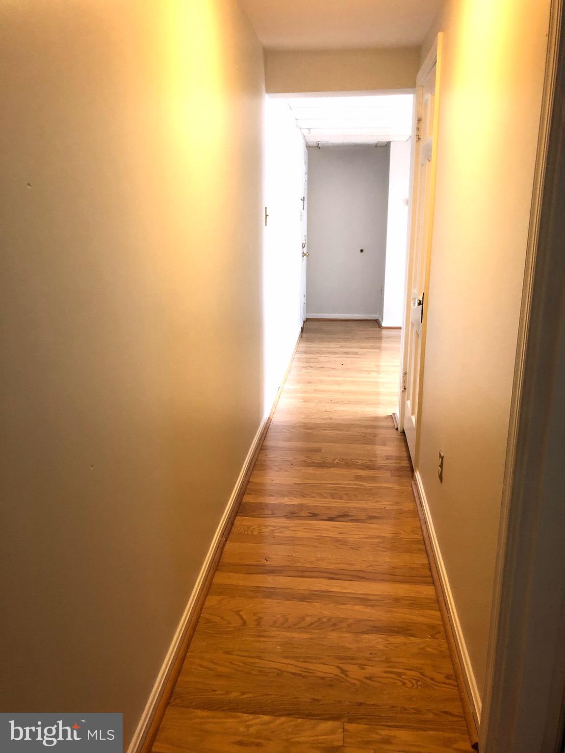 COLONIAL VILLAGE - Residential