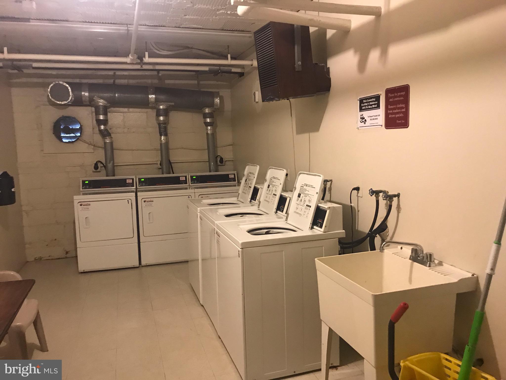 COLONIAL VILLAGE - Residential