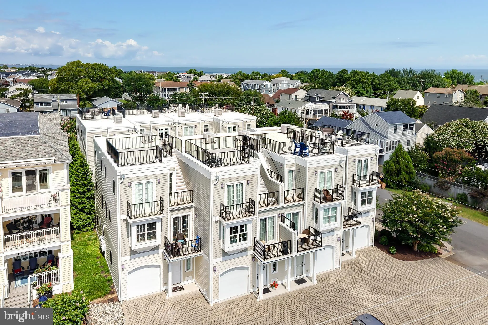 Lewes, Delaware 19958, United States, 3 Bedrooms Bedrooms, ,4 BathroomsBathrooms,Residential,Pending,200264