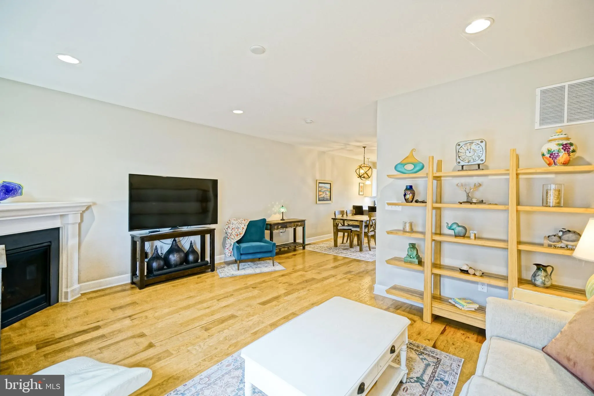 Lewes, Delaware 19958, United States, 3 Bedrooms Bedrooms, ,4 BathroomsBathrooms,Residential,Pending,200264