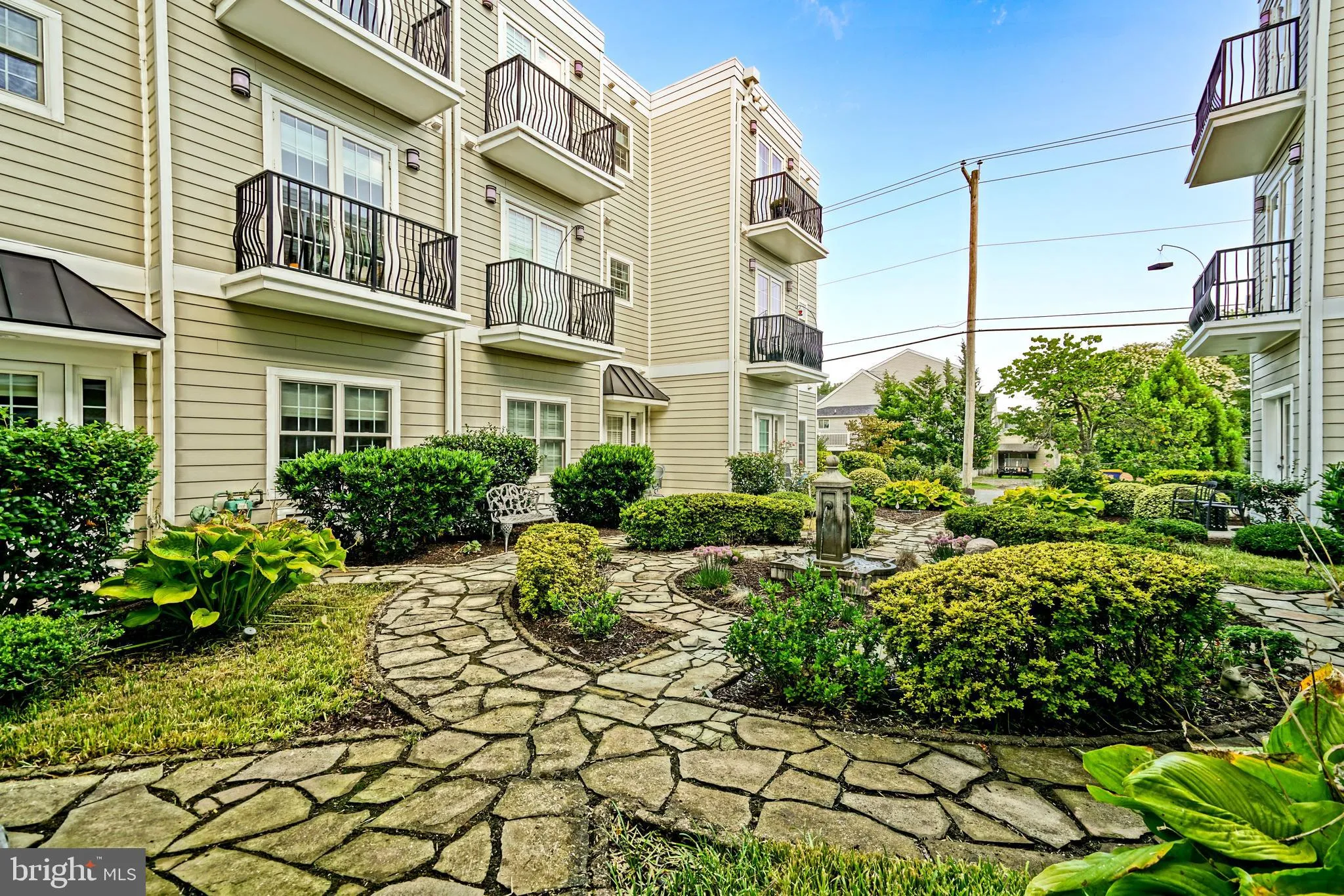 Lewes, Delaware 19958, United States, 3 Bedrooms Bedrooms, ,4 BathroomsBathrooms,Residential,Pending,200264