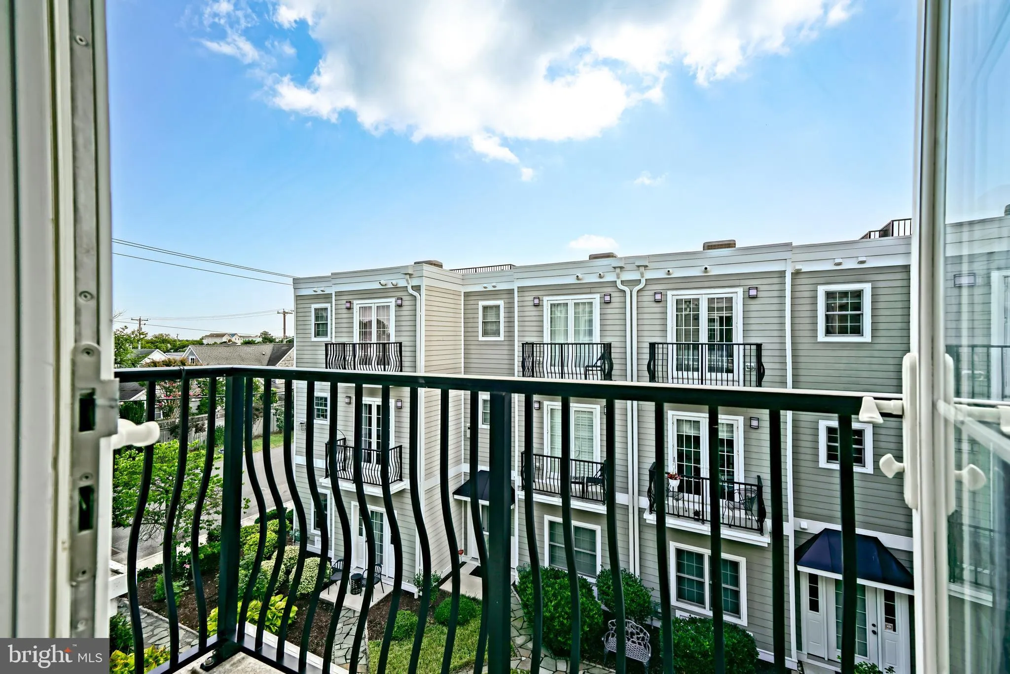 Lewes, Delaware 19958, United States, 3 Bedrooms Bedrooms, ,4 BathroomsBathrooms,Residential,Pending,200264