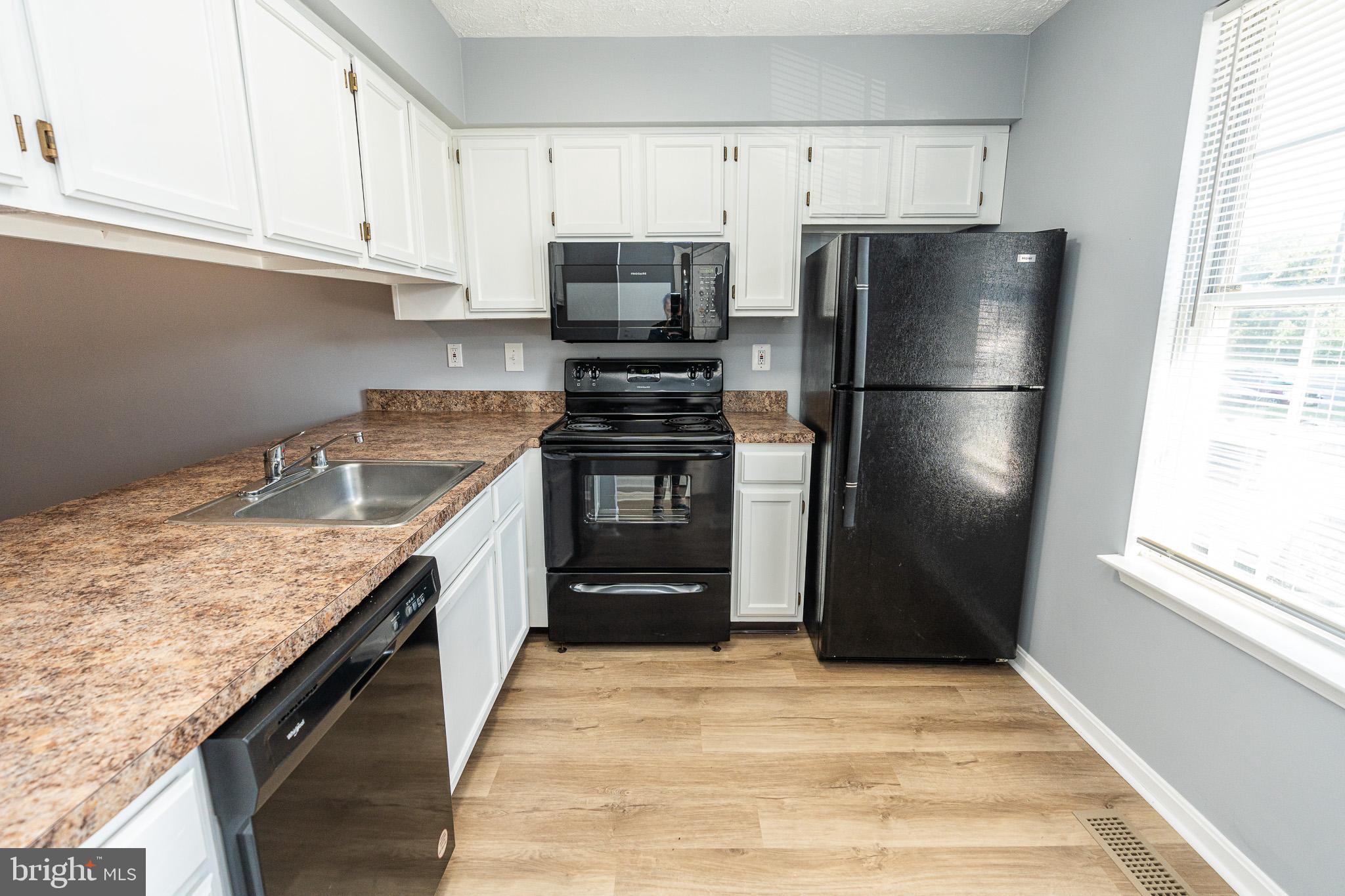 PARK MANOR CONDOMINIUMS - Residential Lease