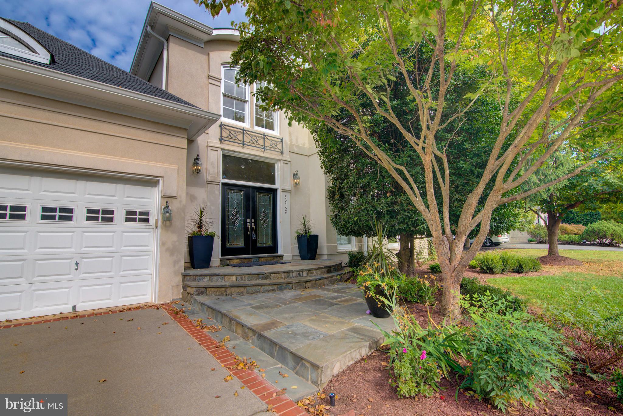 RIVER CREEK - Residential