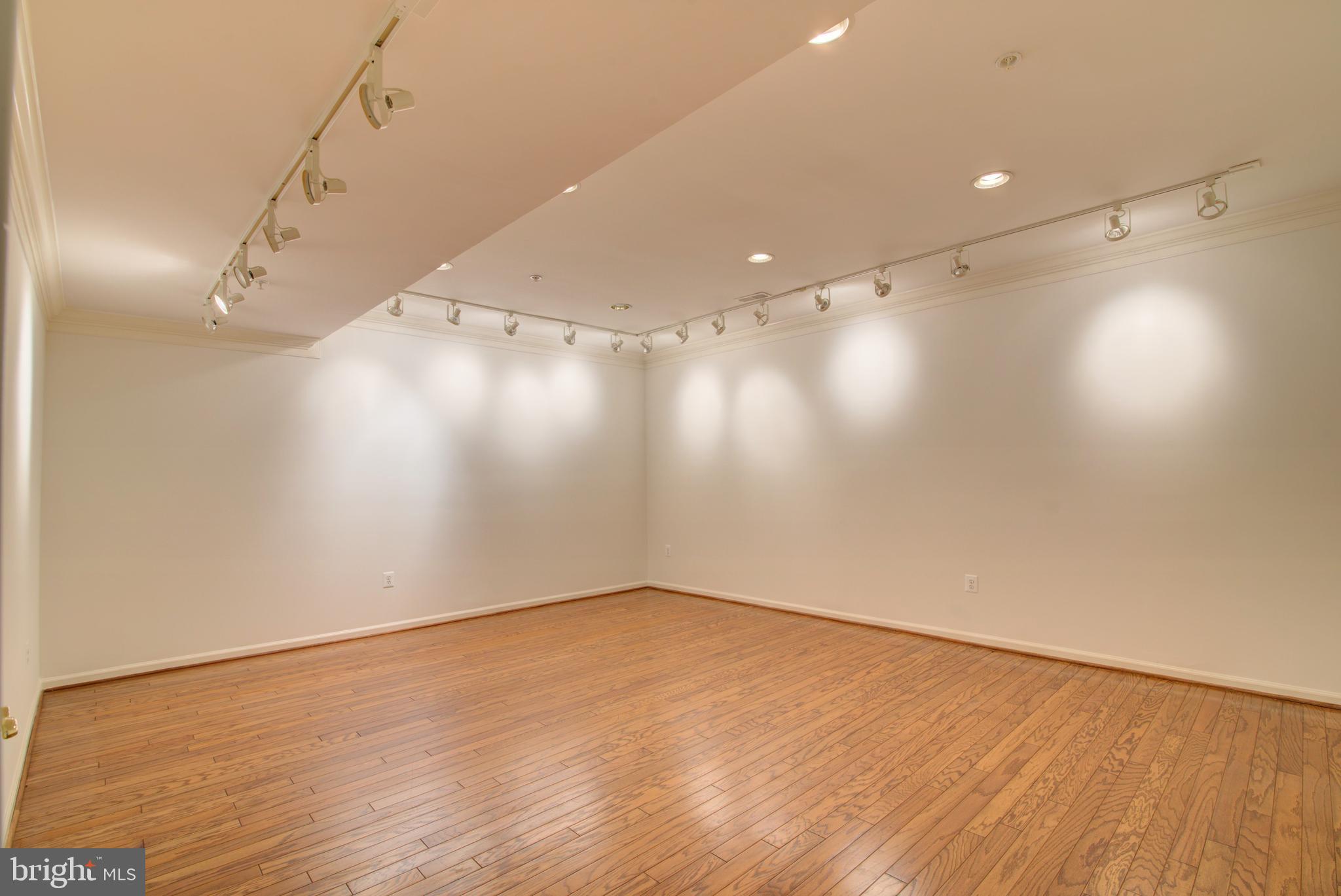 RIVER CREEK - Residential