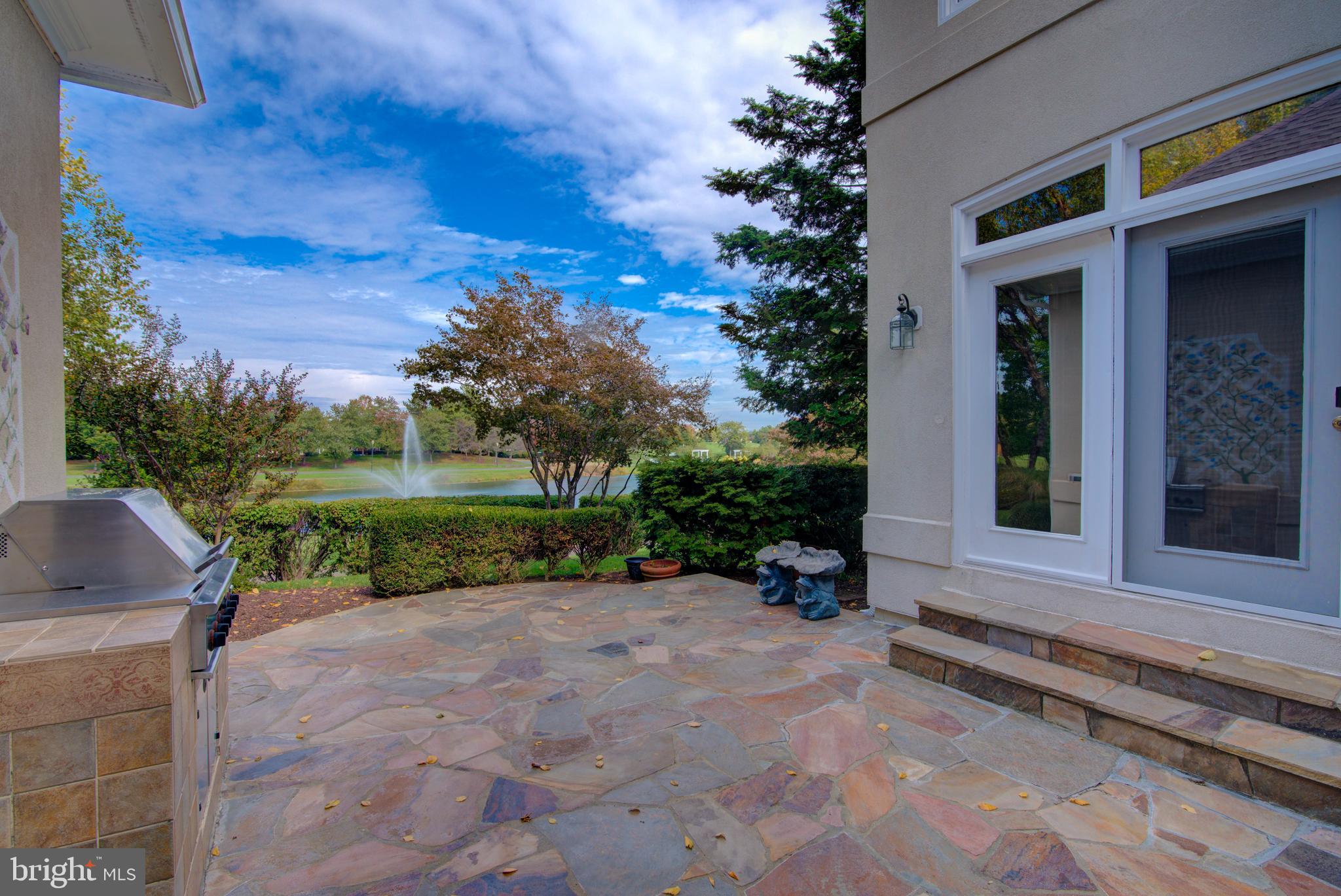 RIVER CREEK - Residential