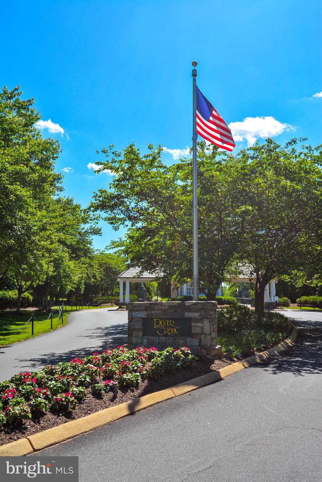 RIVER CREEK - Residential