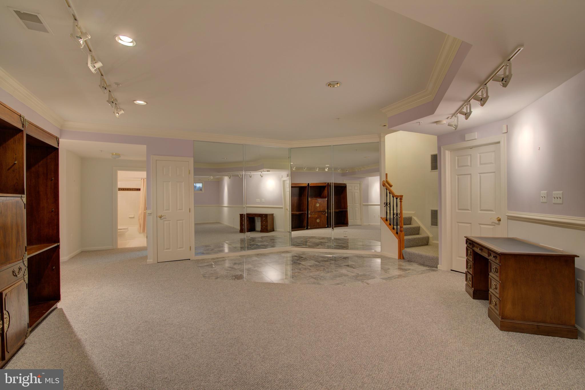 RIVER CREEK - Residential