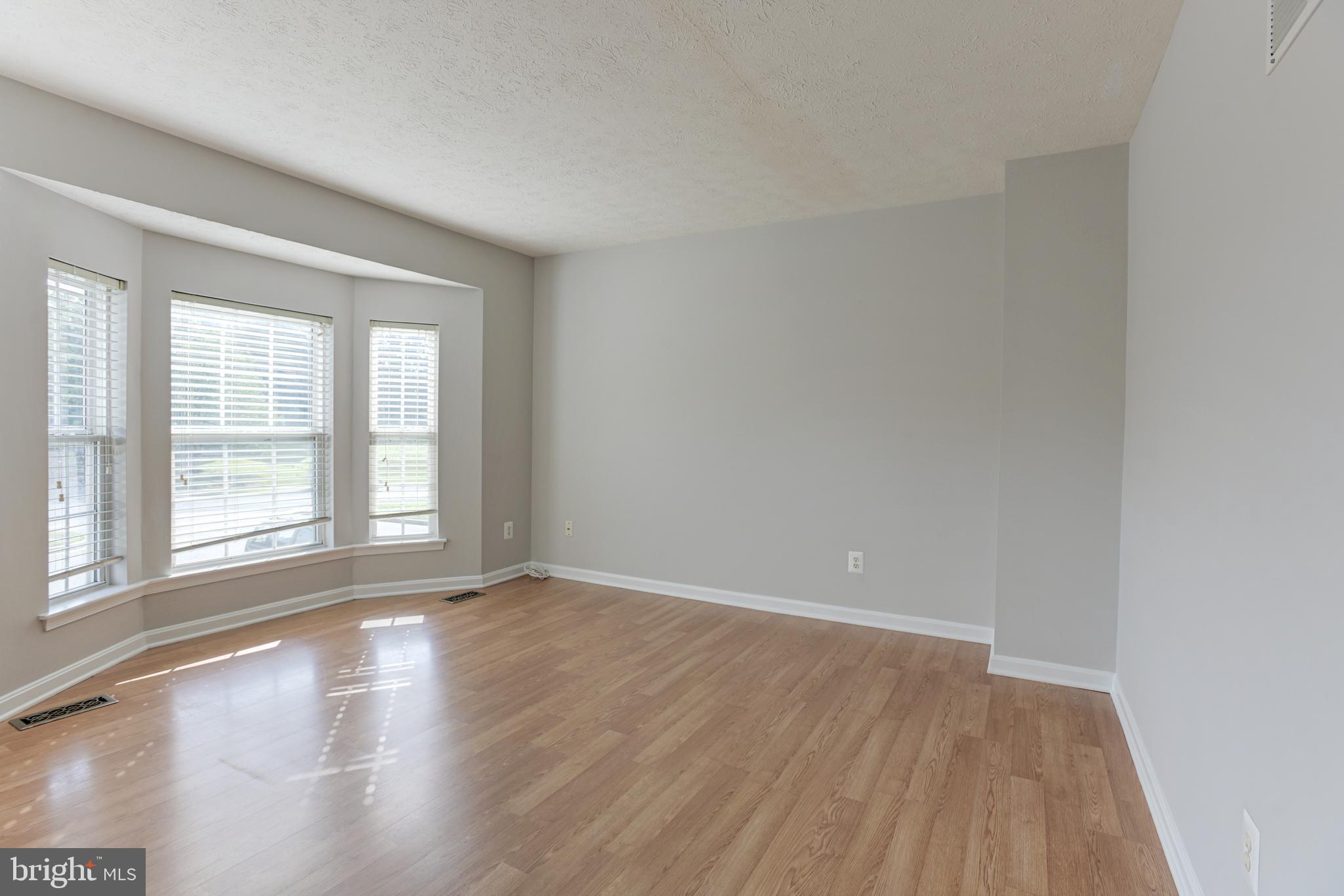 WOODS OF BAYVIEW - Residential