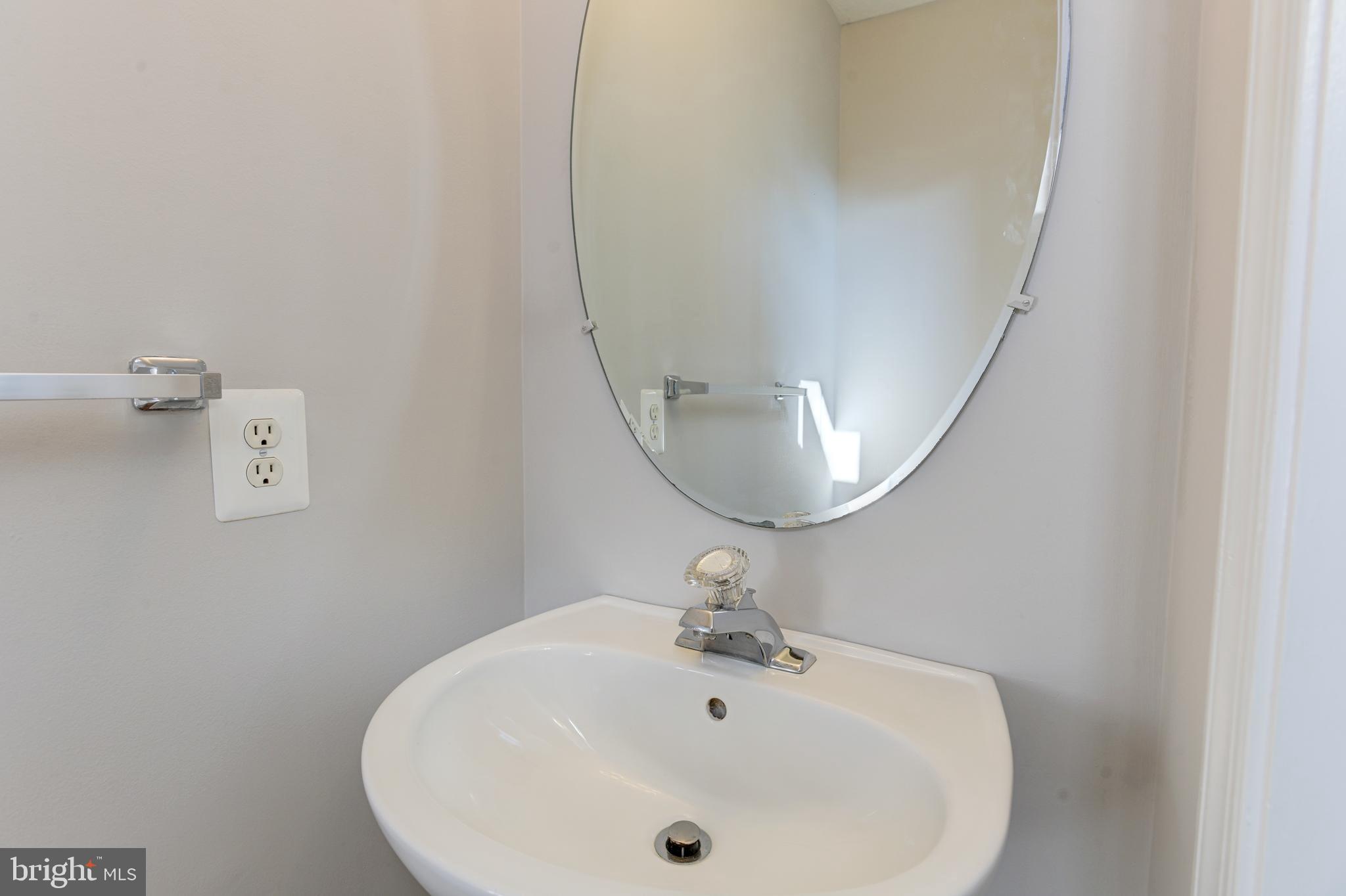 WOODS OF BAYVIEW - Residential