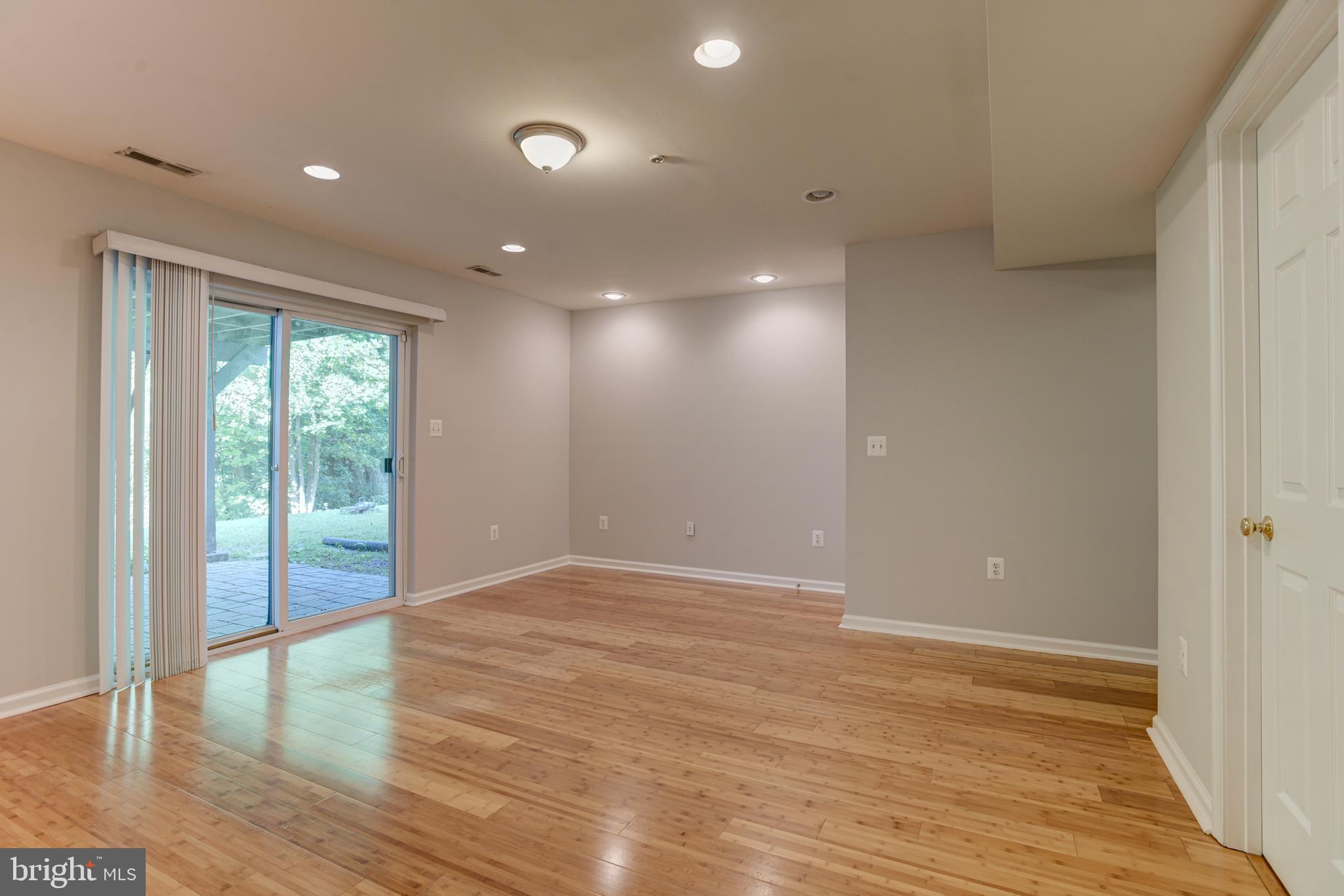 WOODS OF BAYVIEW - Residential