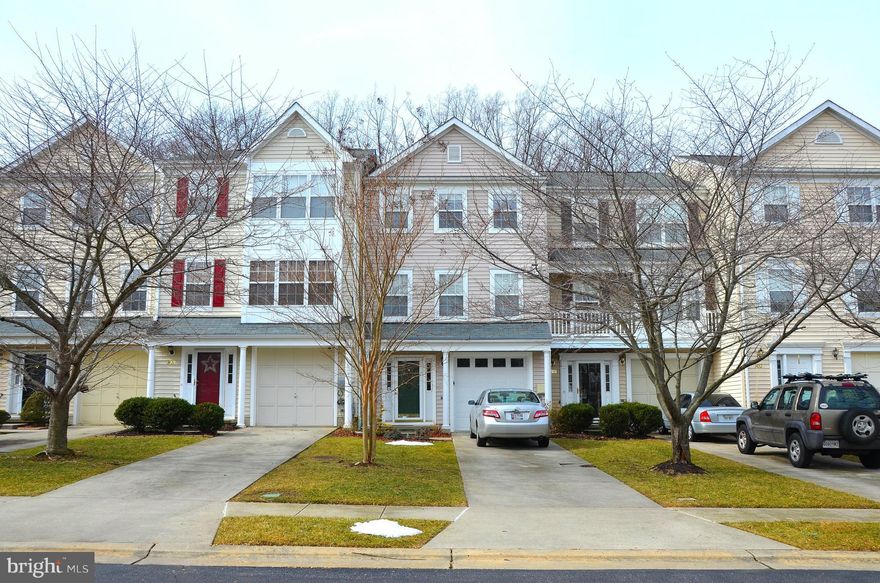 SPACIOUS TOWNHOUSE WITH GARAGE--BACKS TO WOODS--HARDWOOD FLOORS--RECESSED LIGHTS--LIVING ROOM WITH COZY GAS FIREPLACE--EAT IN KITCHEN OVERLOOKING DECK--MASTER BEDROOM HAS ROOMY WALK IN CLOSET--FAMILY ROOM WITH FRENCH DOORS TO YOUR PAVERED PATIO--EXTERIOR WRAPPED TRIM AND LOW MAINTENANCE GARAGE DOOR--ORIGINAL OWNER--WELL CARED FOR!  TUCKED AWAY YET CONVENIENTLY LOCATED TO RT 50