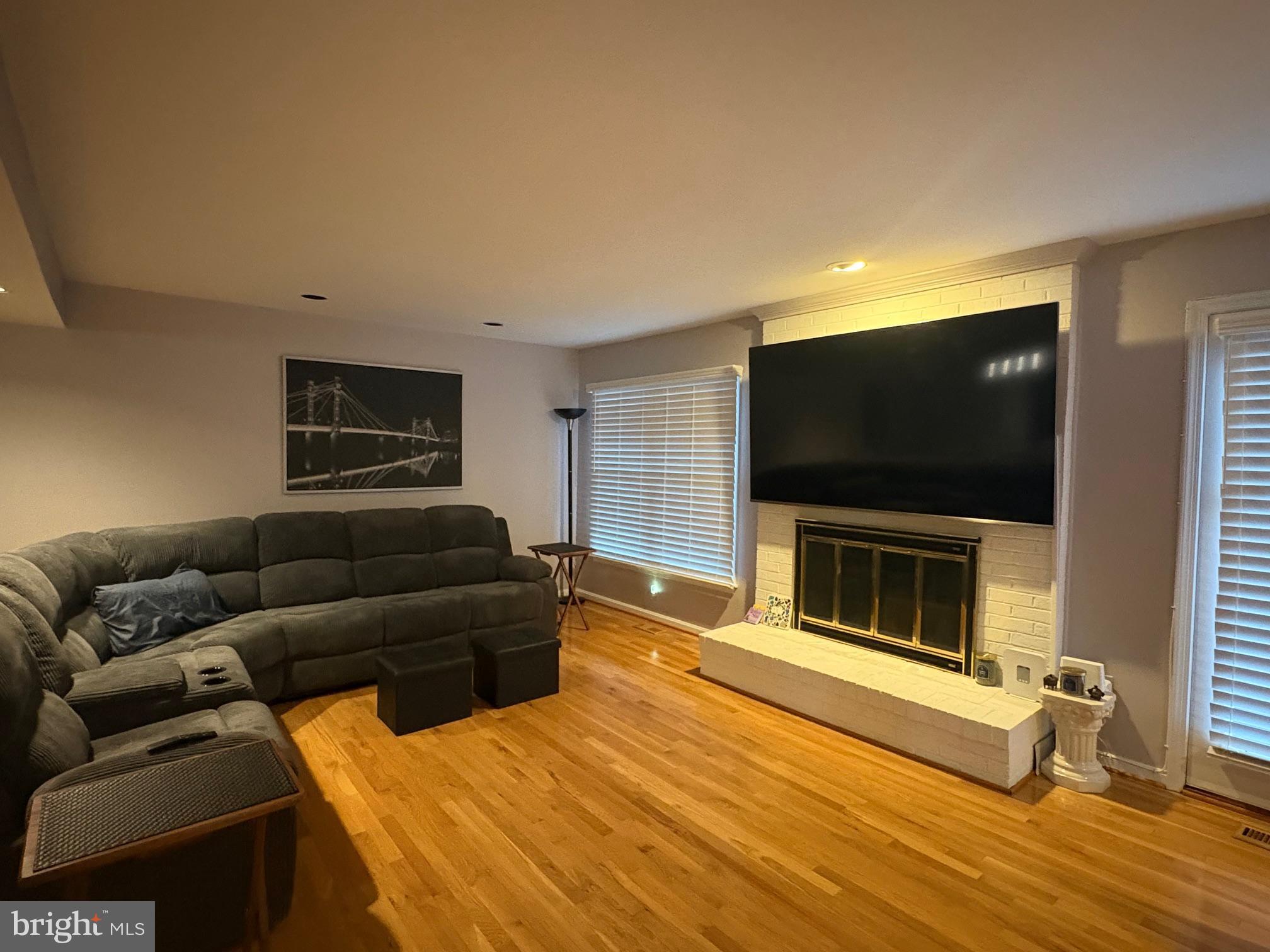 23 RAISIN TREE CIRCLE
