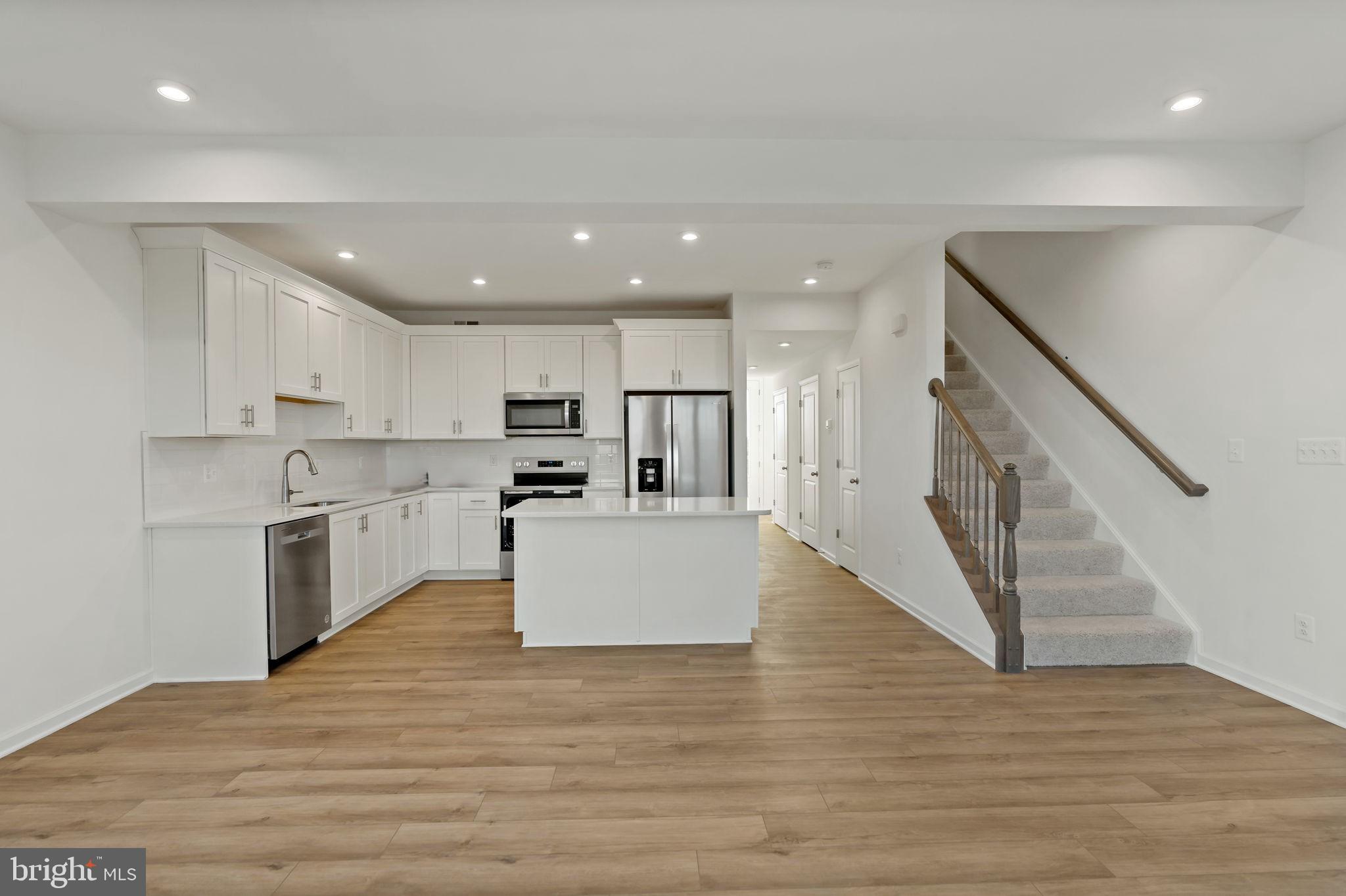 SOUTH BROOK - Residential