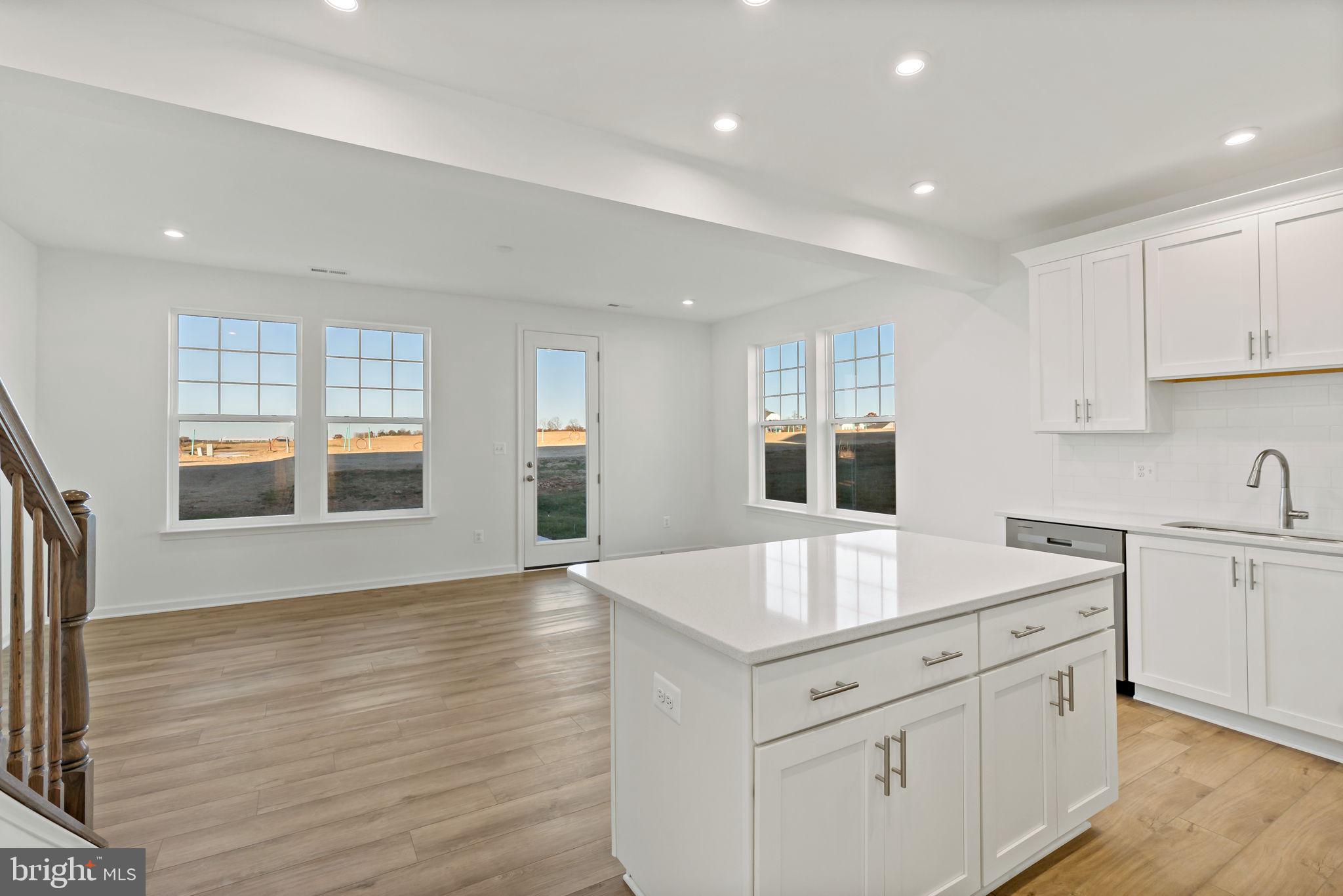 SOUTH BROOK - Residential