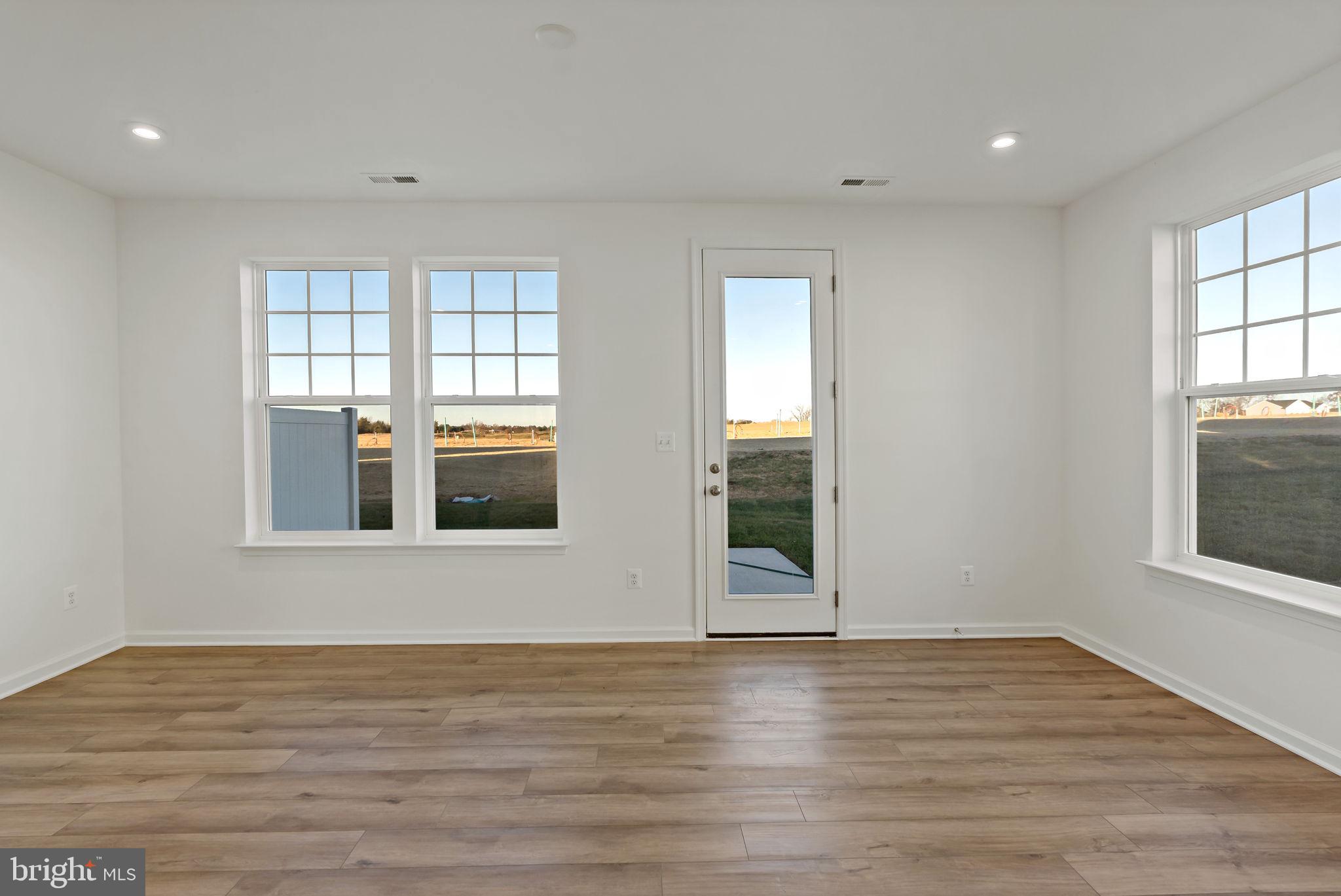 SOUTH BROOK - Residential